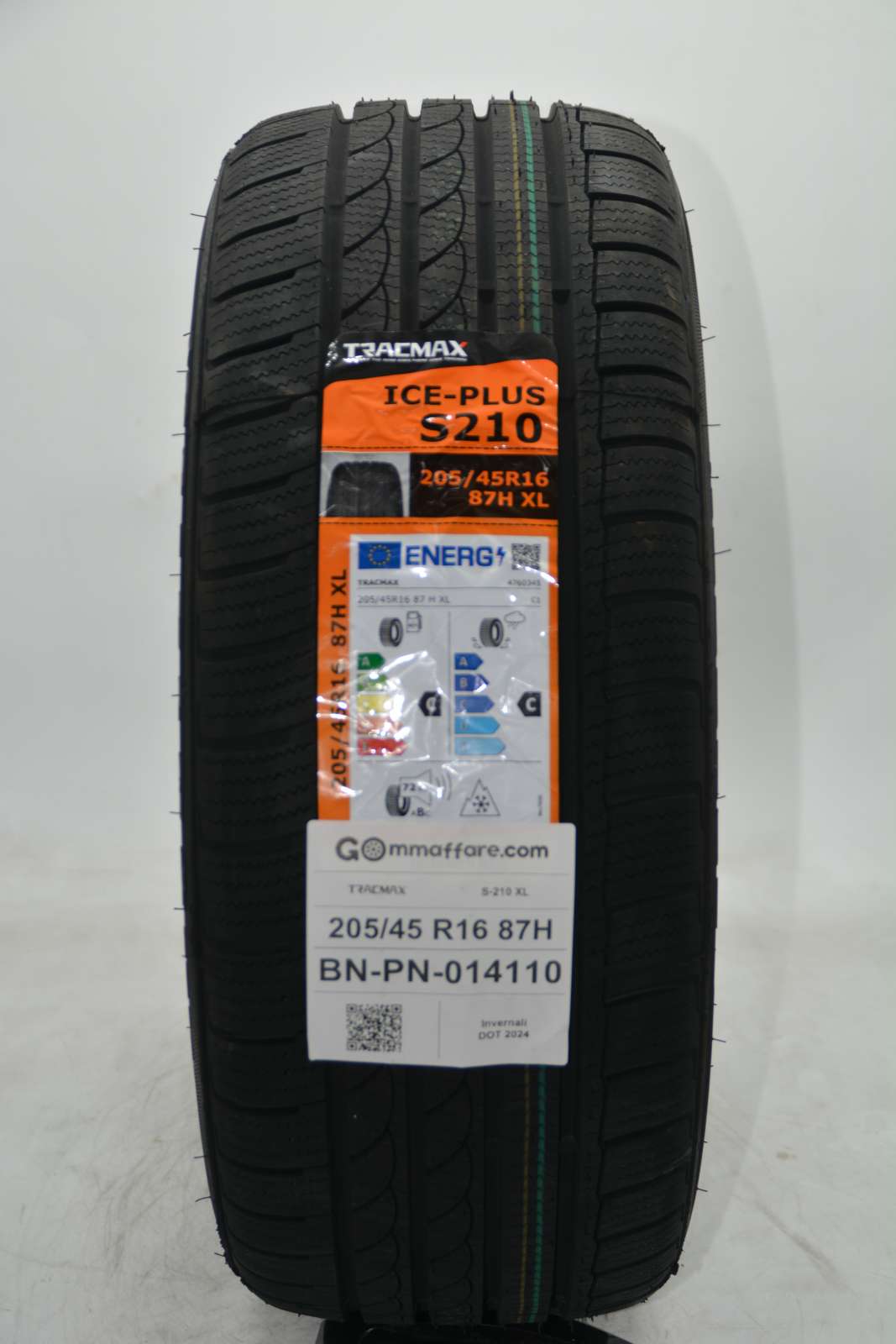 Tracmax S-210 XL 205/45 R16