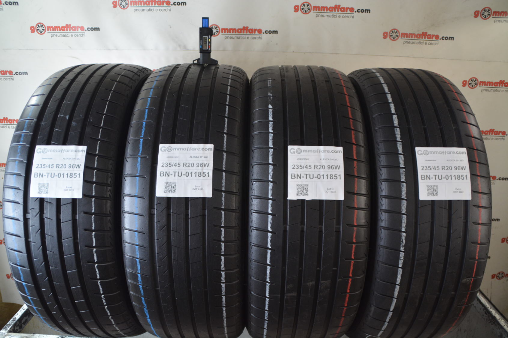 Bridgestone ALENZA 001 MO 235/45 R20