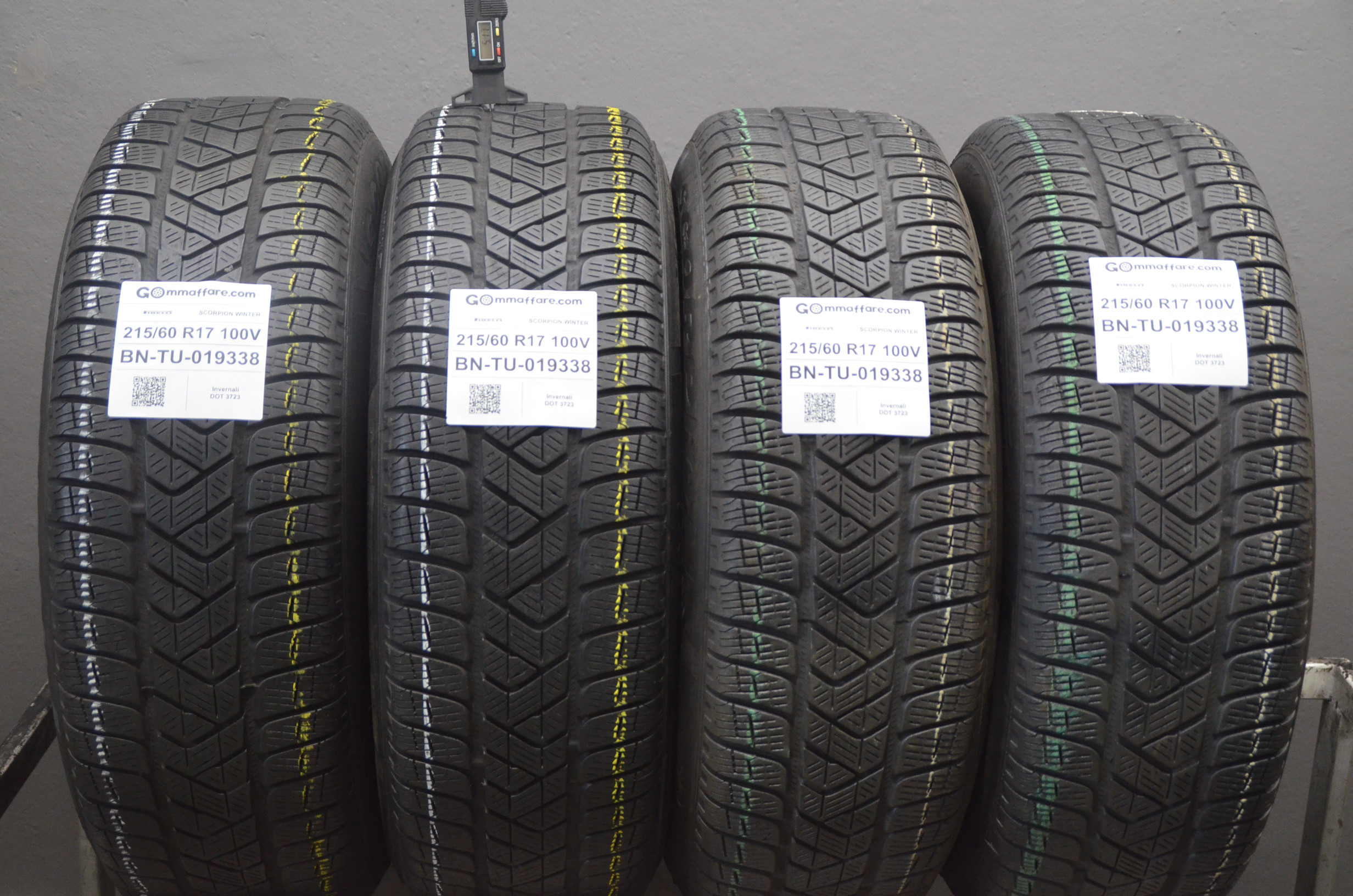 Pirelli SCORPION WINTER 215/60 R17