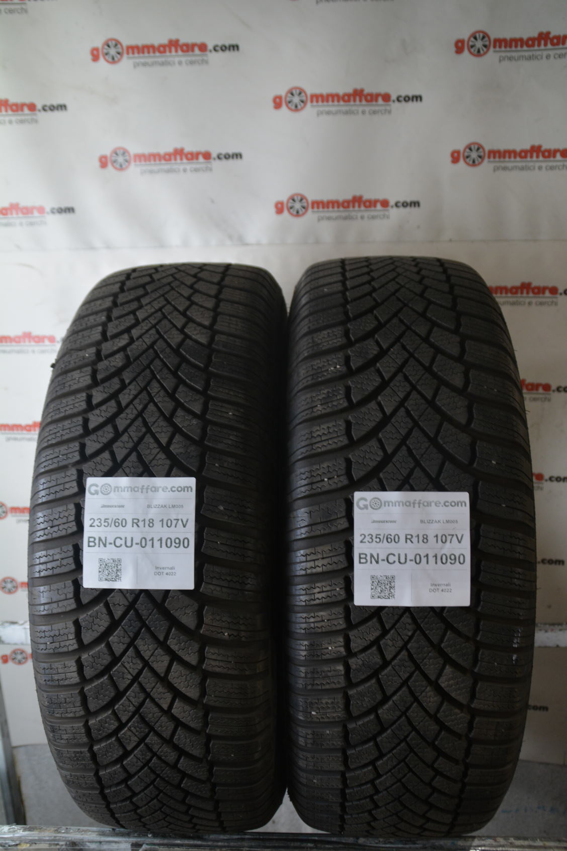 Bridgestone BLIZZAK LM005