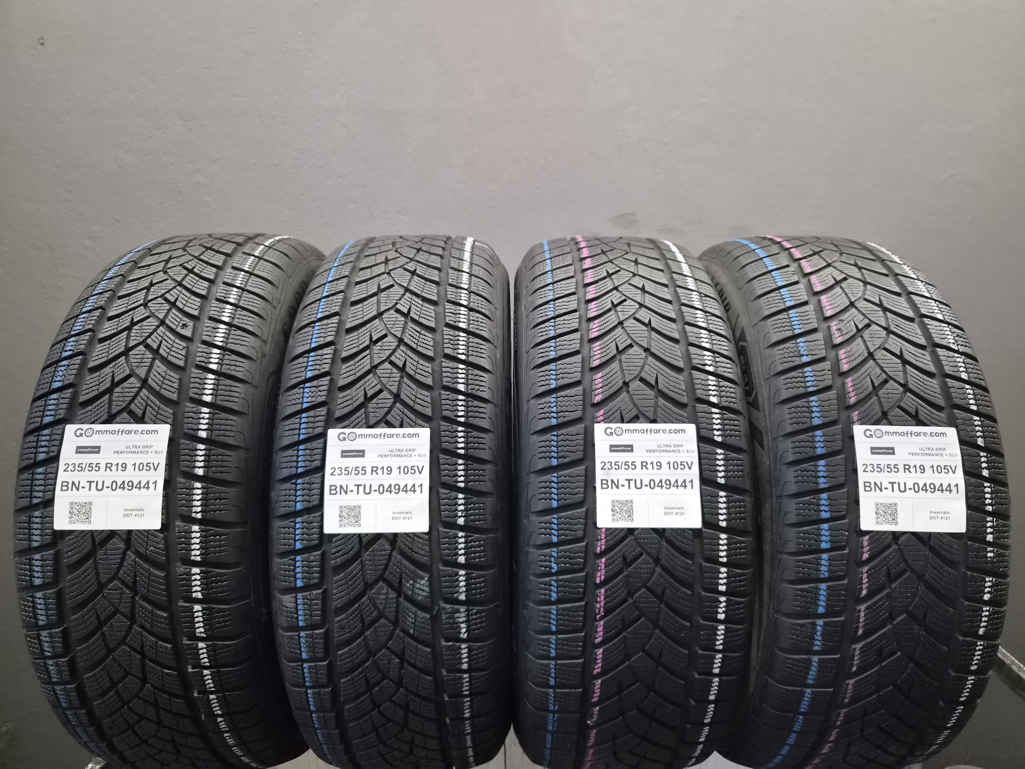 Goodyear ULTRA GRIP PERFORMANCE + SUV 235/55 R19