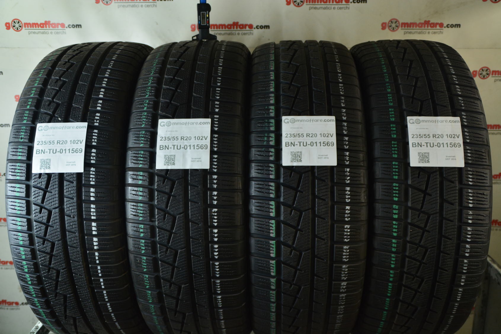 Yokohama W DRIVE 235/55 R20