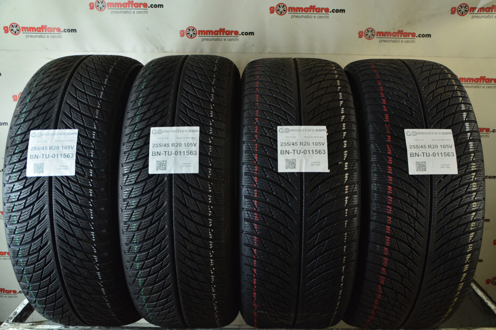 Michelin PILOT ALPIN 5 SUV 255/45 R20