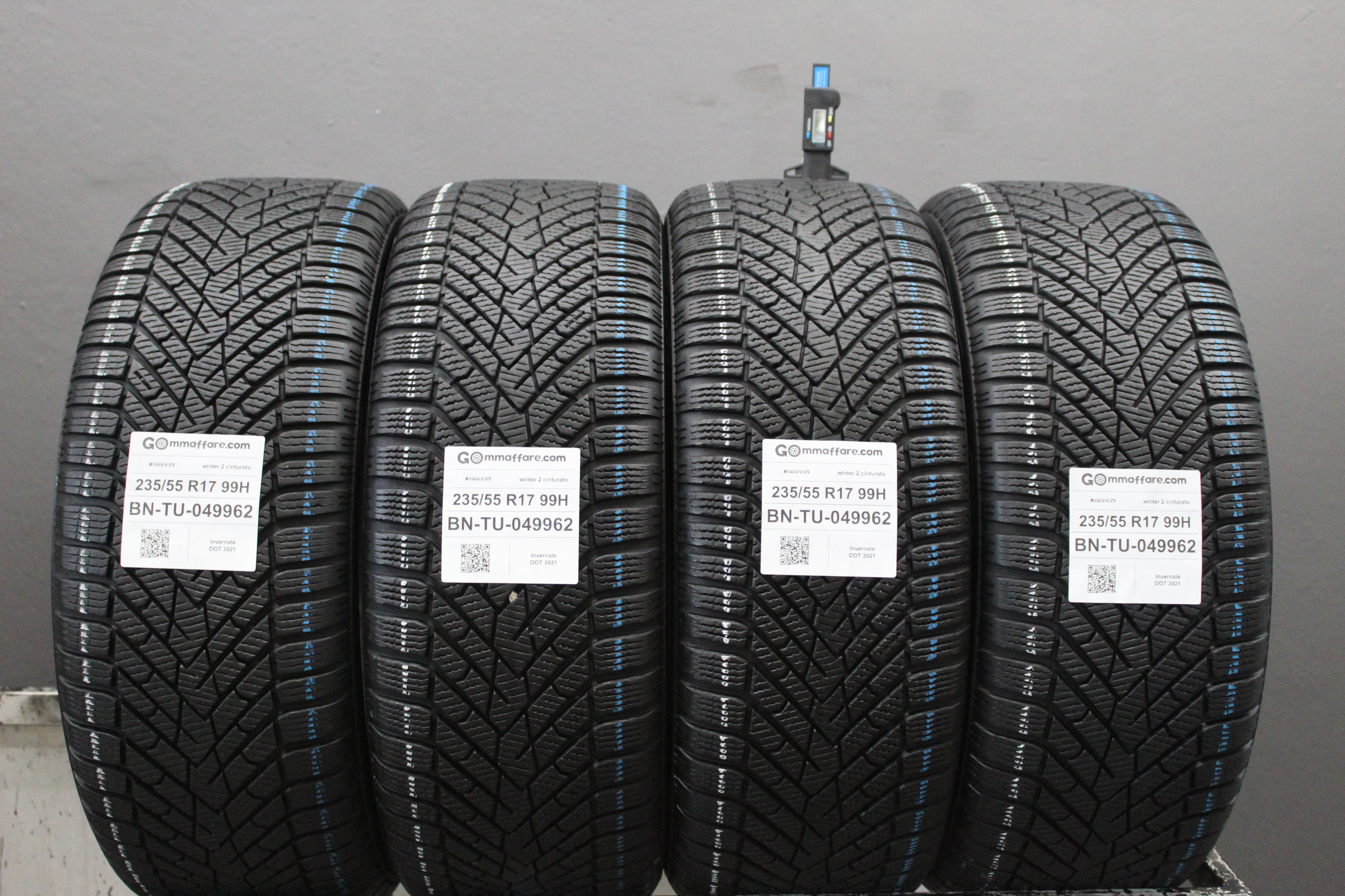 Pirelli winter 2 cinturato 235/55 R17