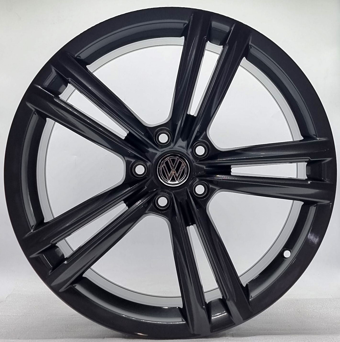 Inovit VOLKSWAGEN SEBRING TIGUAN 173 19"
