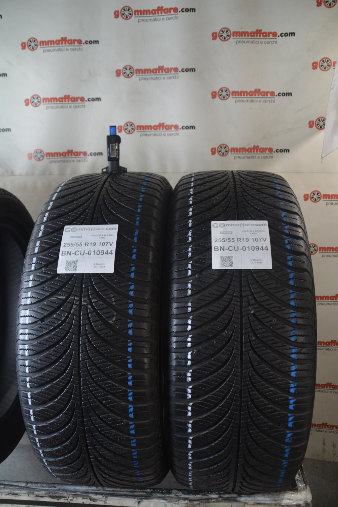 Goodyear VECTOR 4 SEASON GEN2 255/55 R19