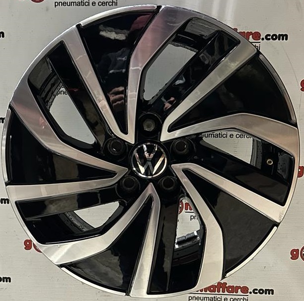 Volkswagen POLO NEW 2024 15"