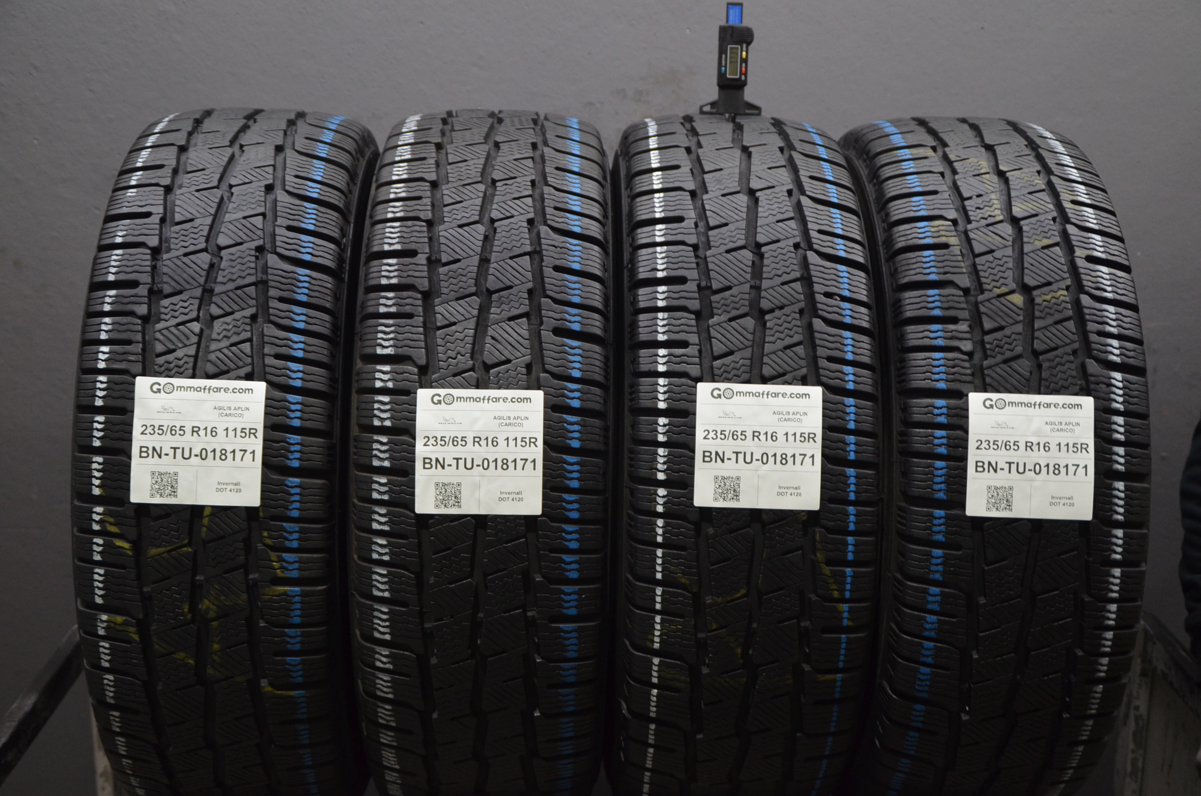 Michelin AGILIS APLIN (CARICO) 235/65 R16