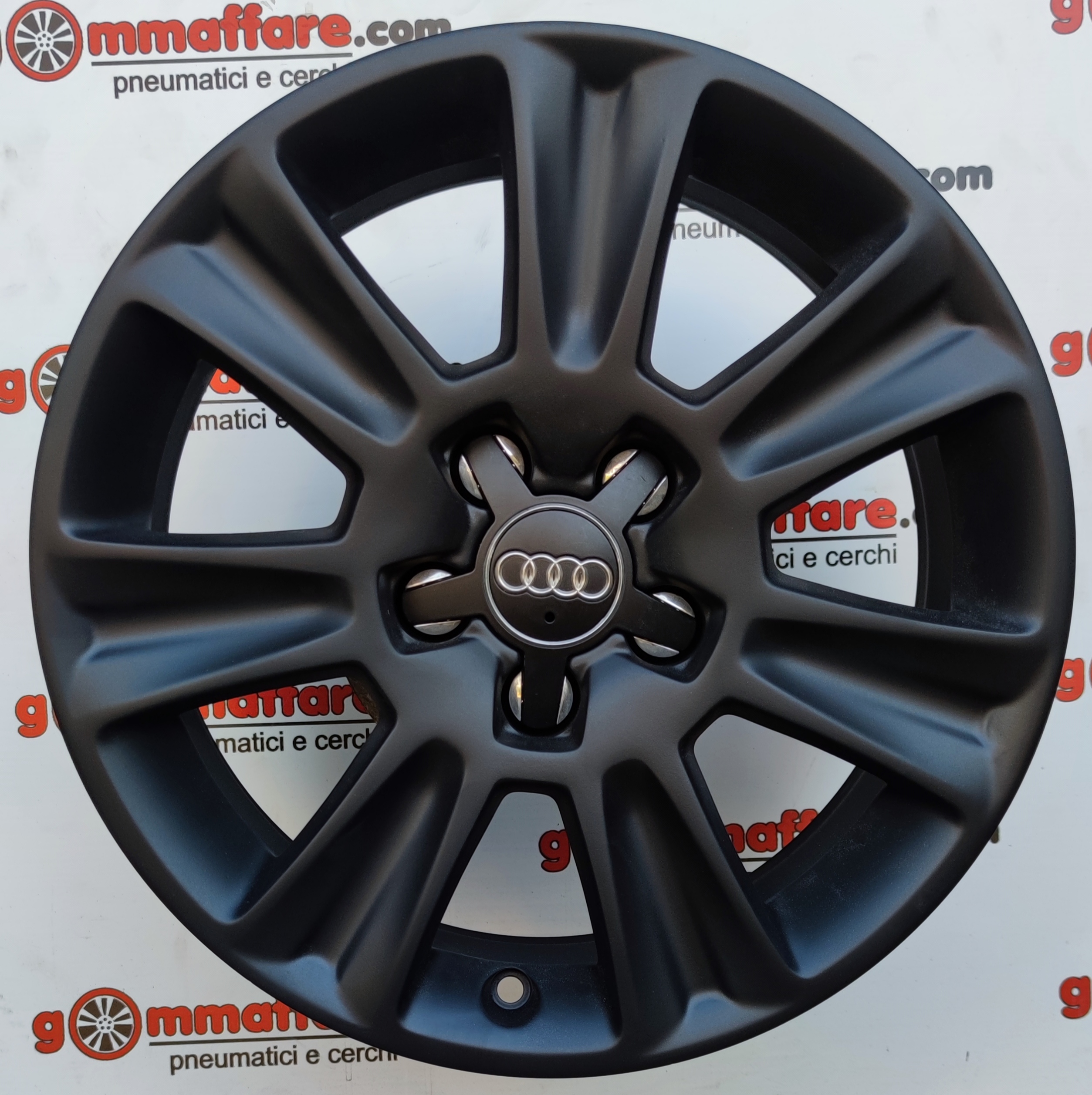 Audi A1 - 8X0601025AQ 15"