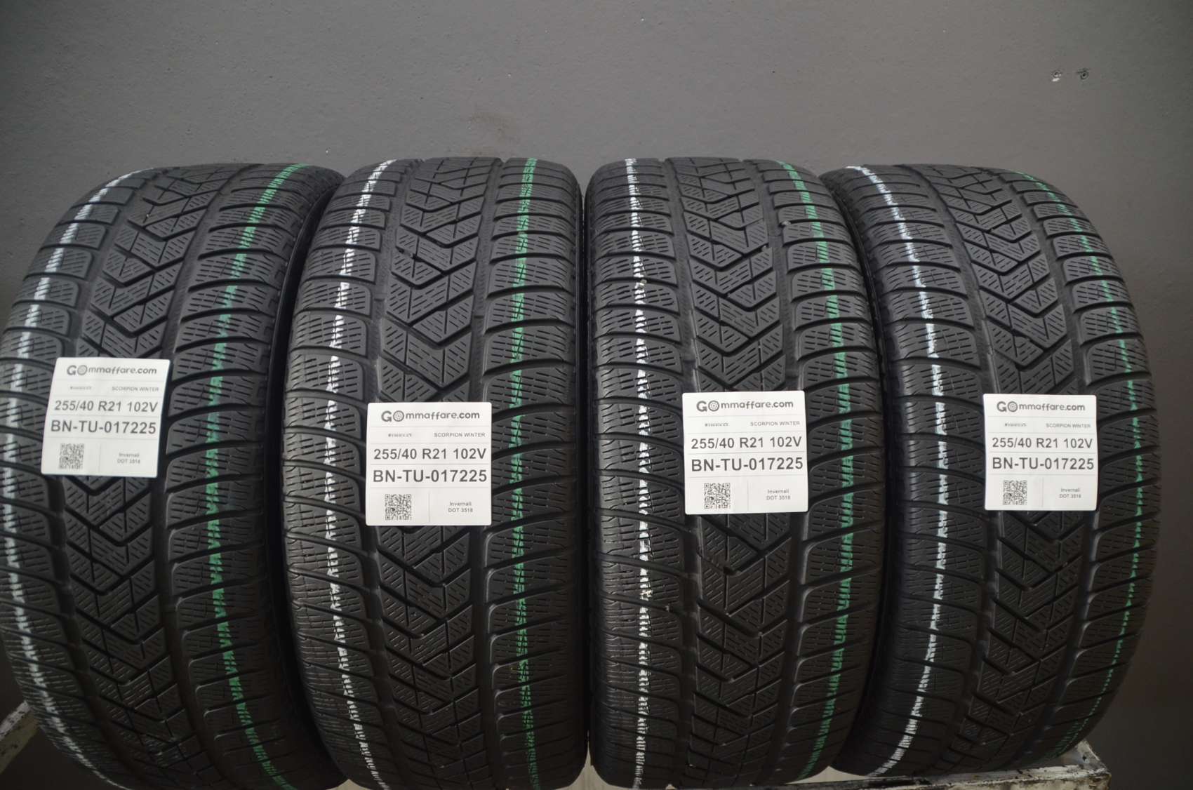 Pirelli SCORPION WINTER 255/40 R21