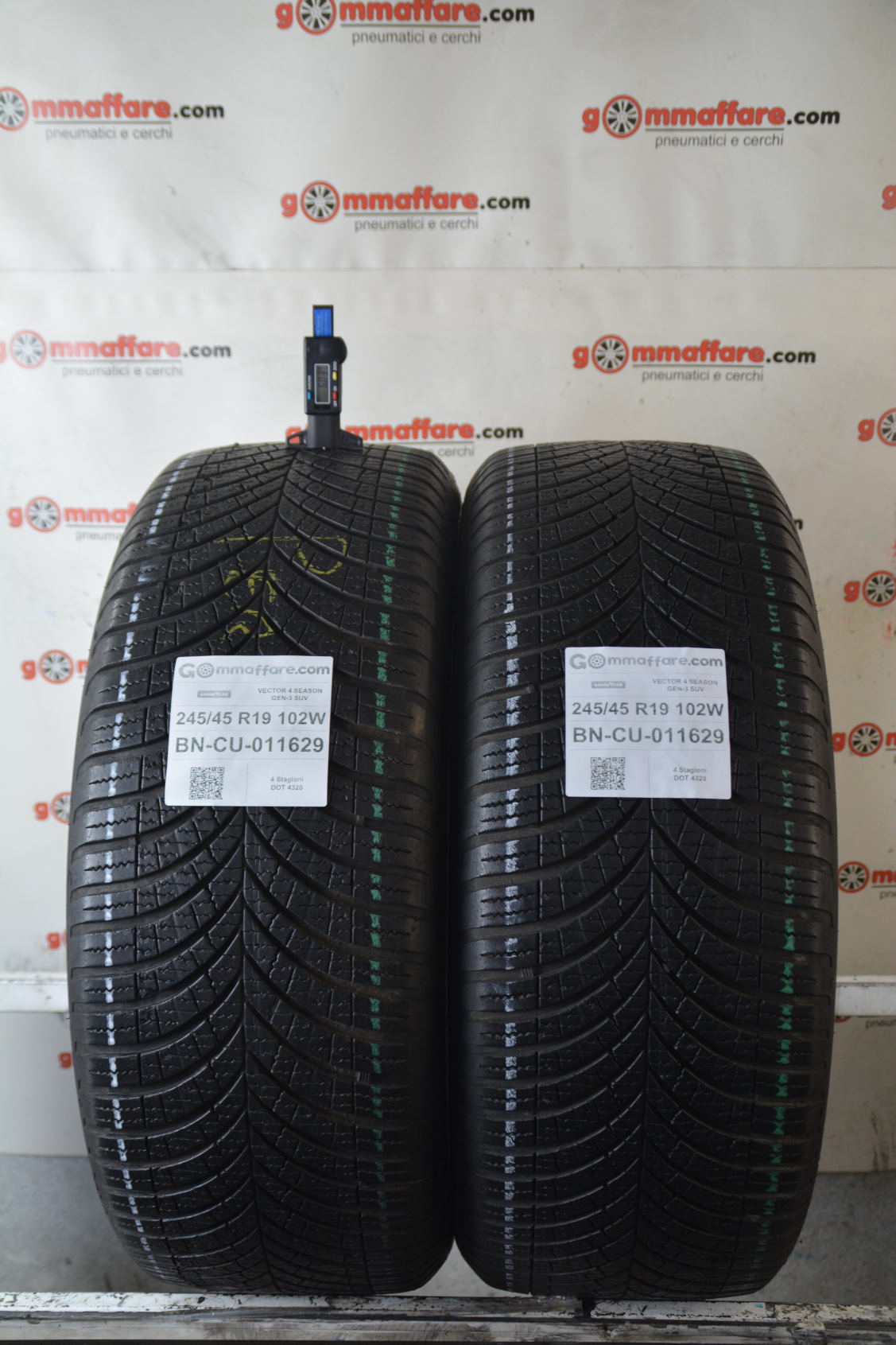 Goodyear VECTOR 4 SEASON GEN-3 SUV 245/45 R19
