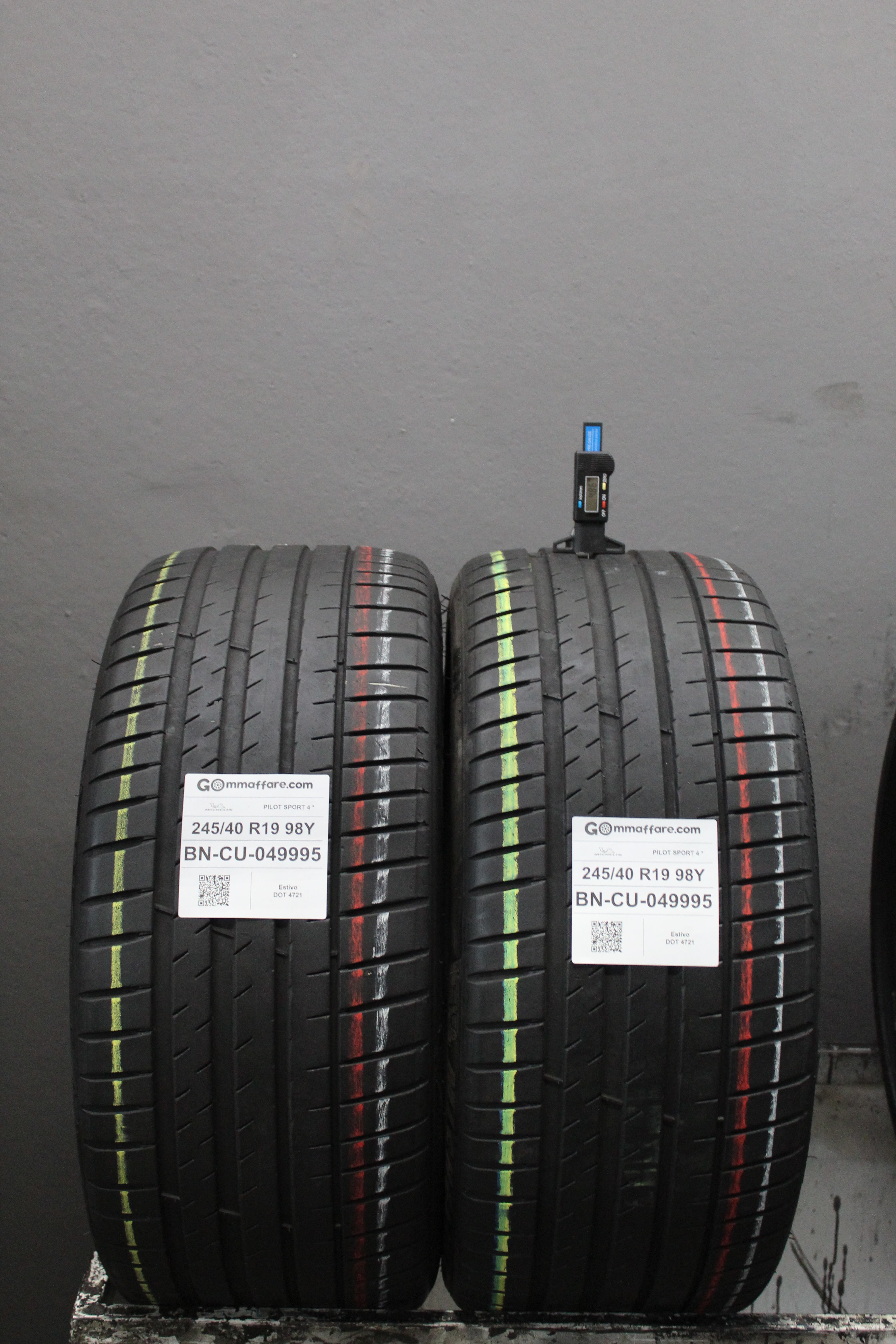 Michelin PILOT SPORT 4 * 245/40 R19