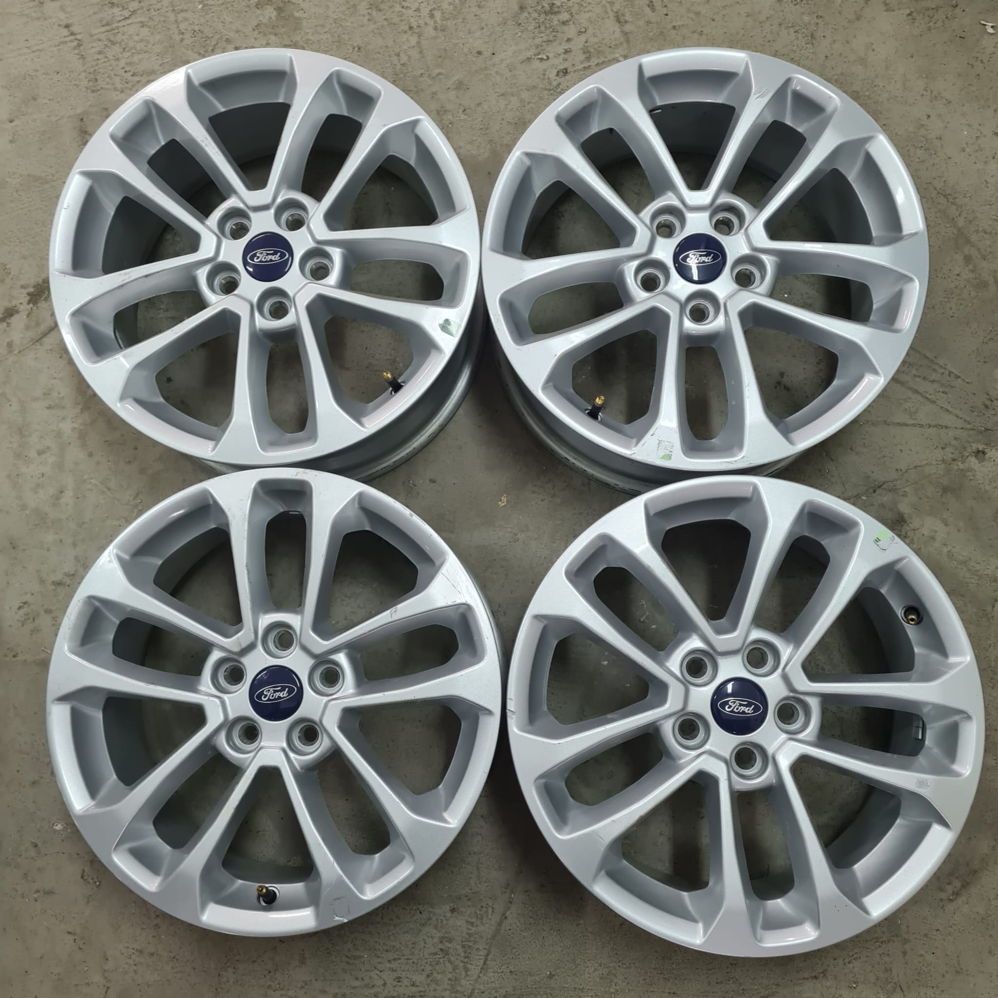 Ford KUGA new MK3 LJ6CA2A 17"