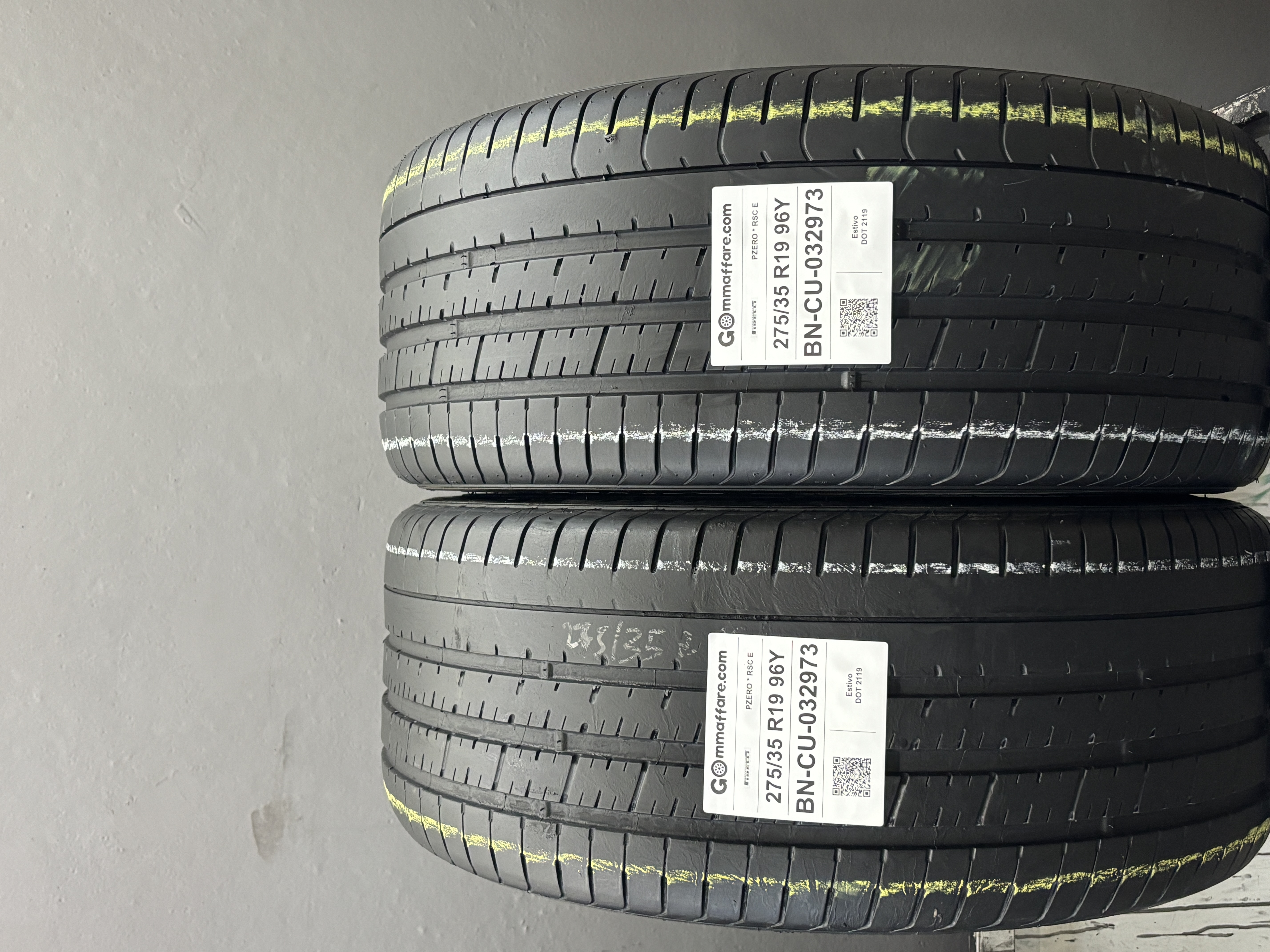 Pirelli PZERO * RSC E 275/35 R19