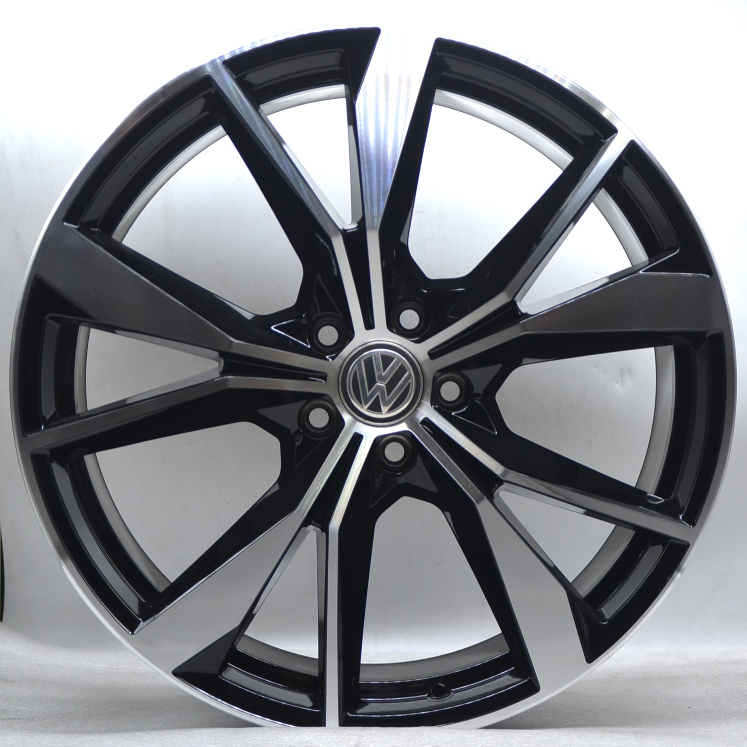 Volkswagen TIGUAN - 5NA601025AH