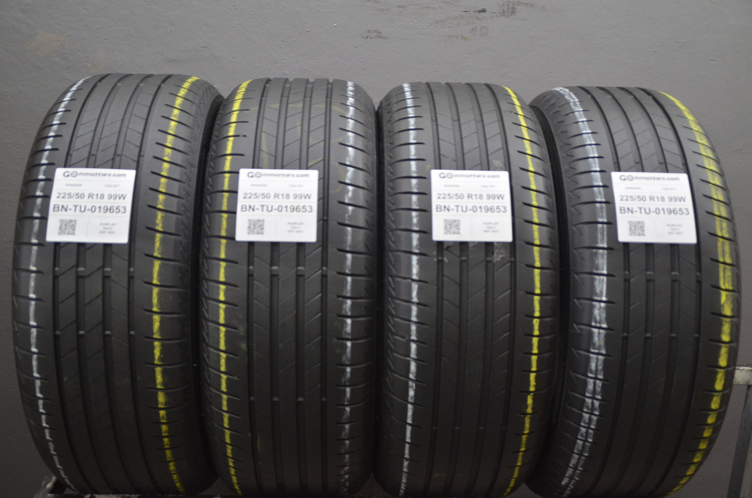 Bridgestone T005 RFT 225/50 R18
