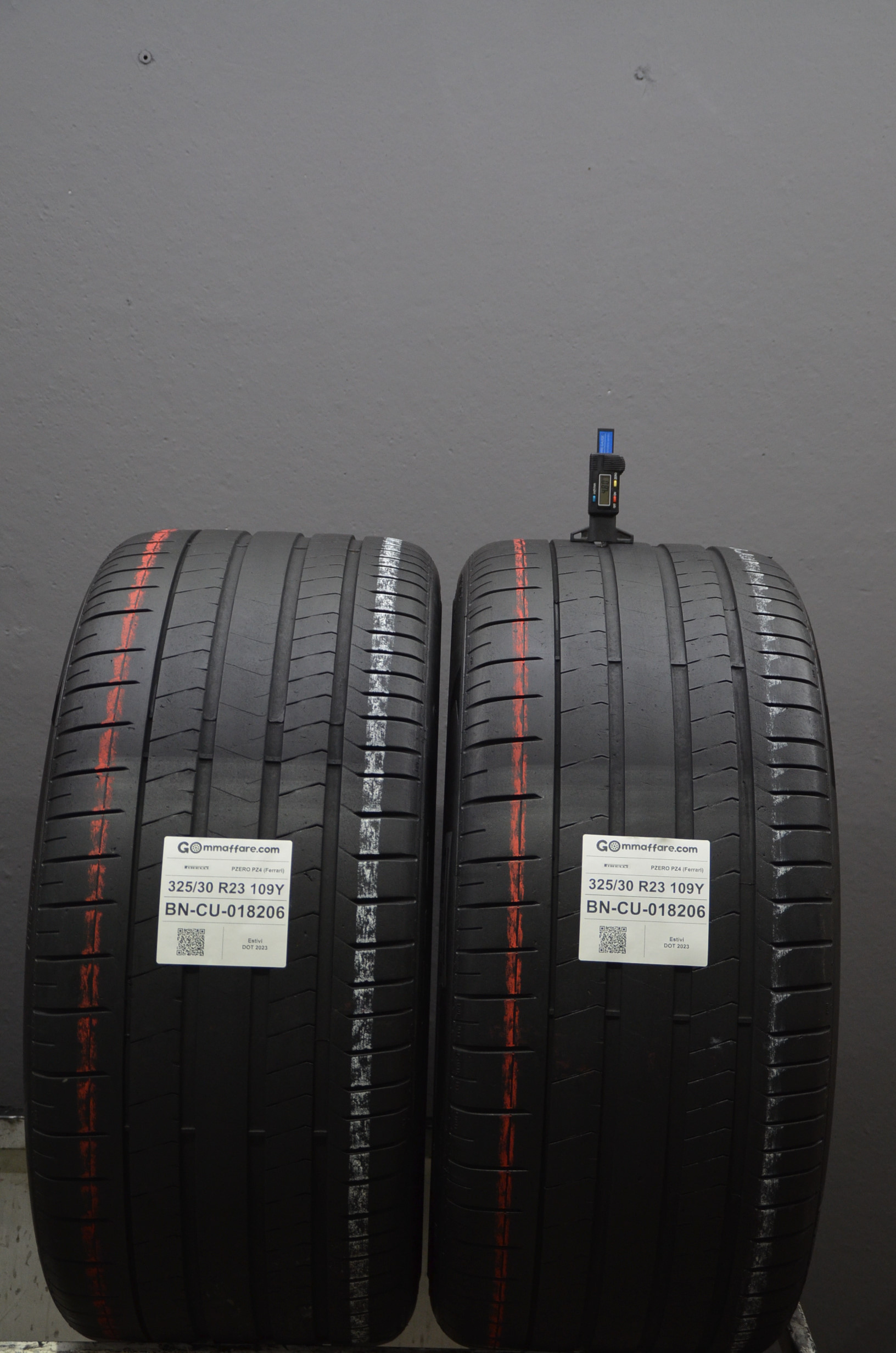 Pirelli PZERO PZ4 (Lamborghini) 325/30 R23