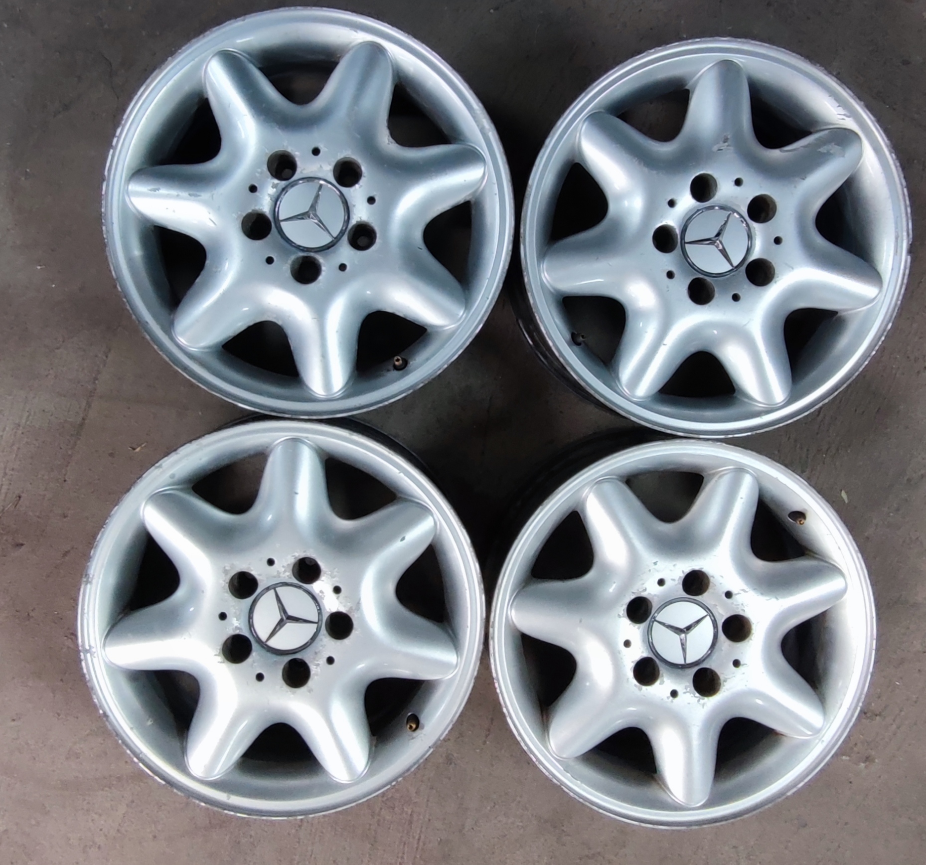 Mercedes Benz Classe C 15"