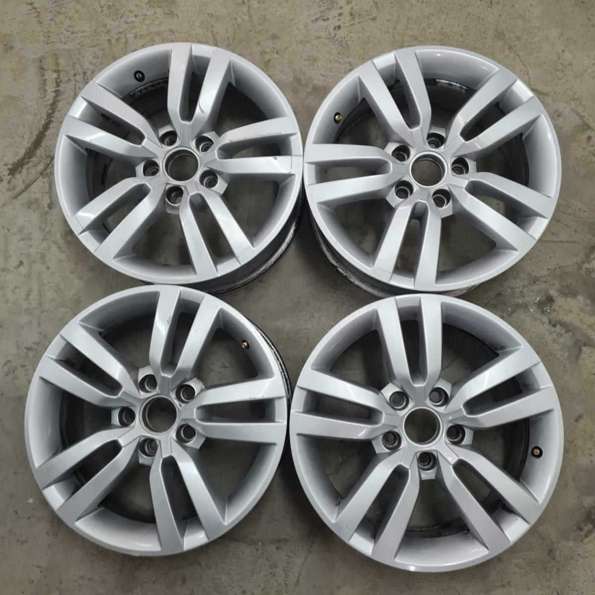 Volkswagen Tiguan golf t-roc 5N0601025R 16"
