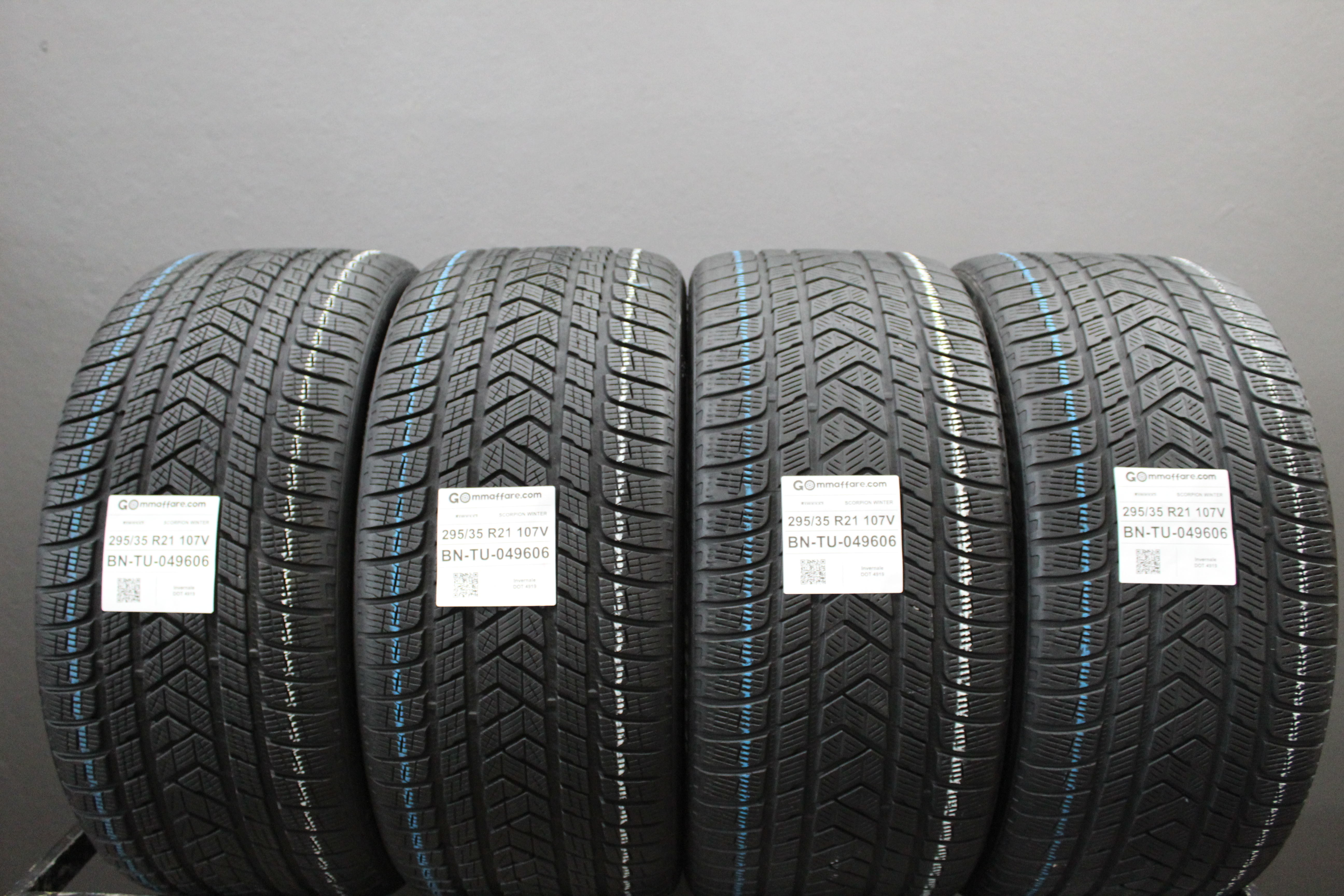 Pirelli SCORPION WINTER 295/35 R21