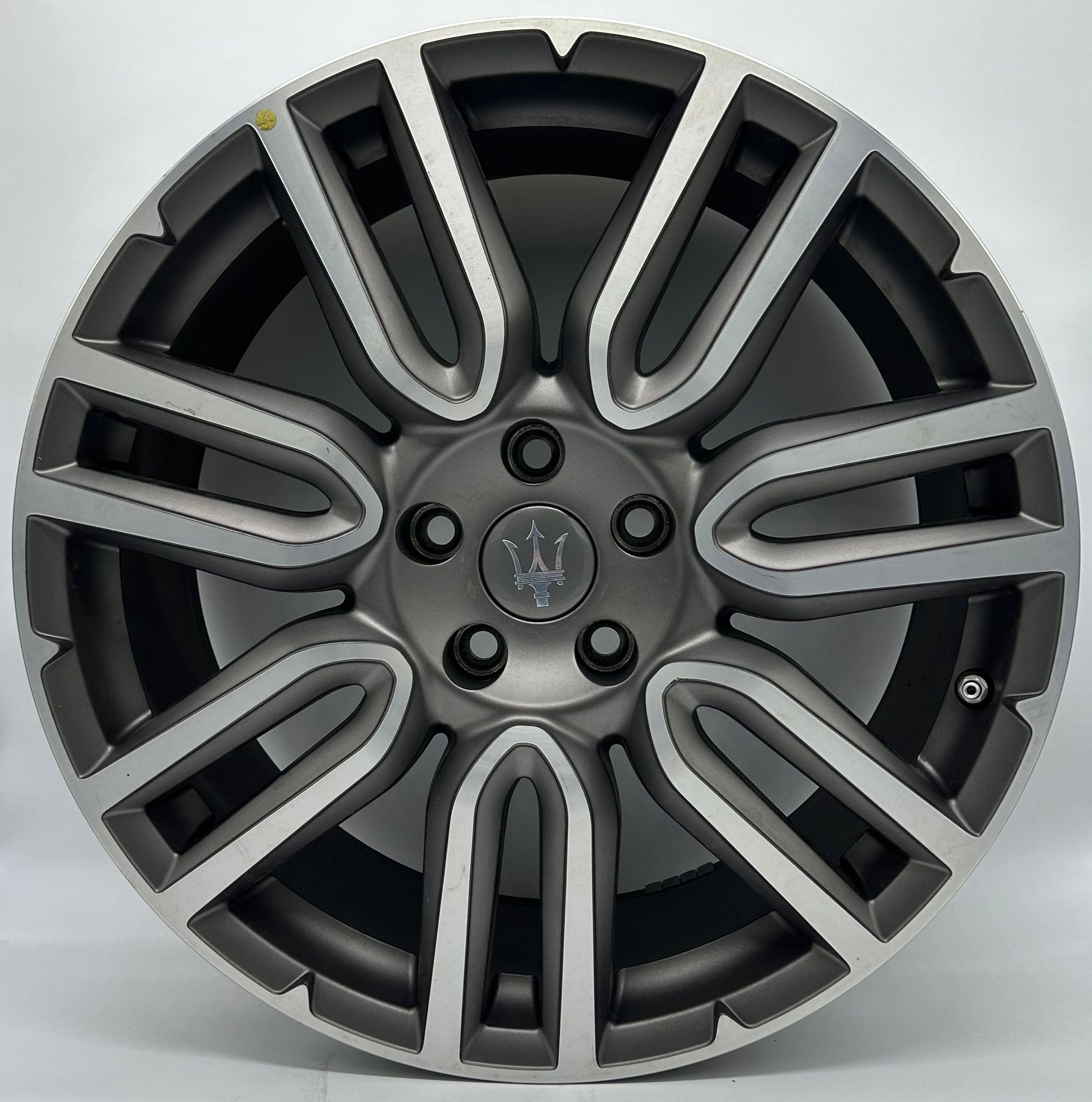 Maserati GHIBLI 670010628 670010629 19"