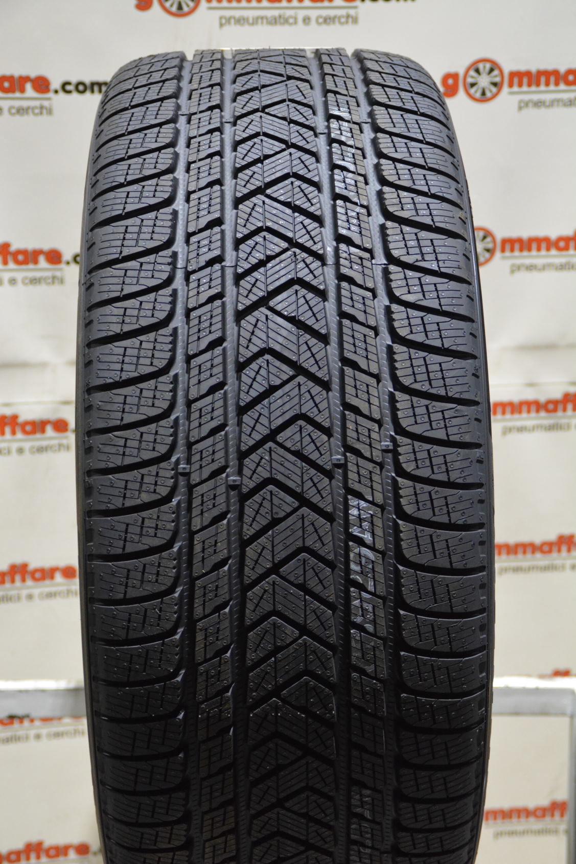 Pirelli SCORPION WINTER XL 285/40 R22