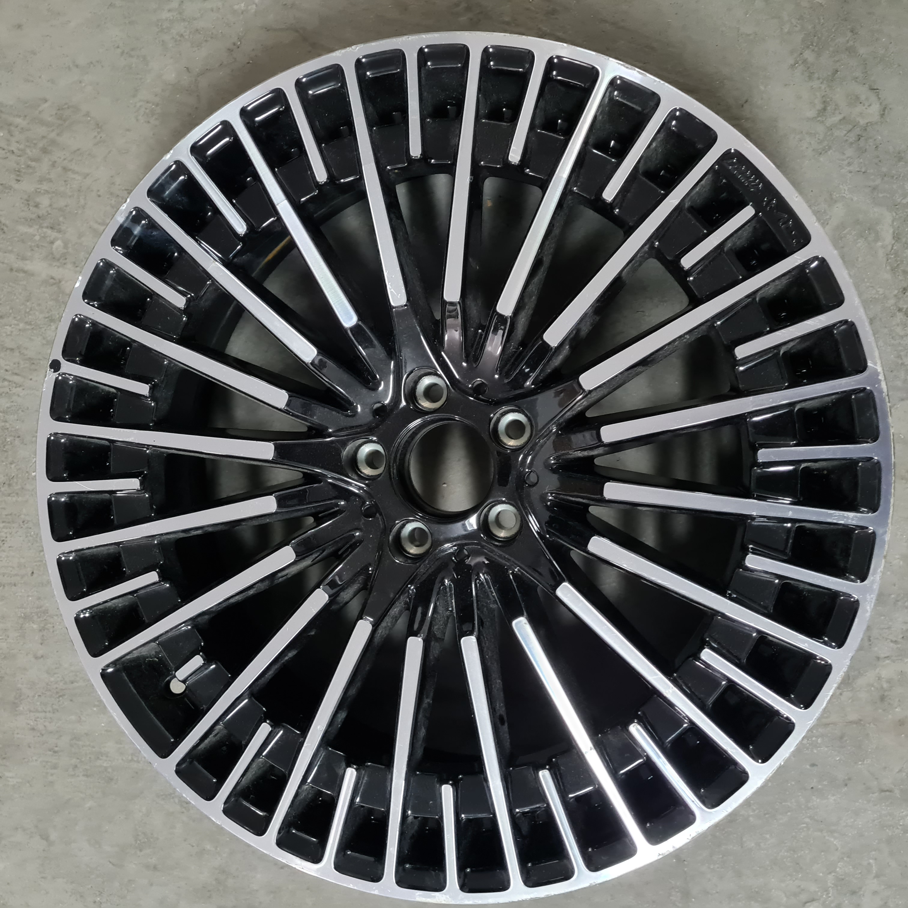 Mercedes Benz EQ EQC A2934011000 21"