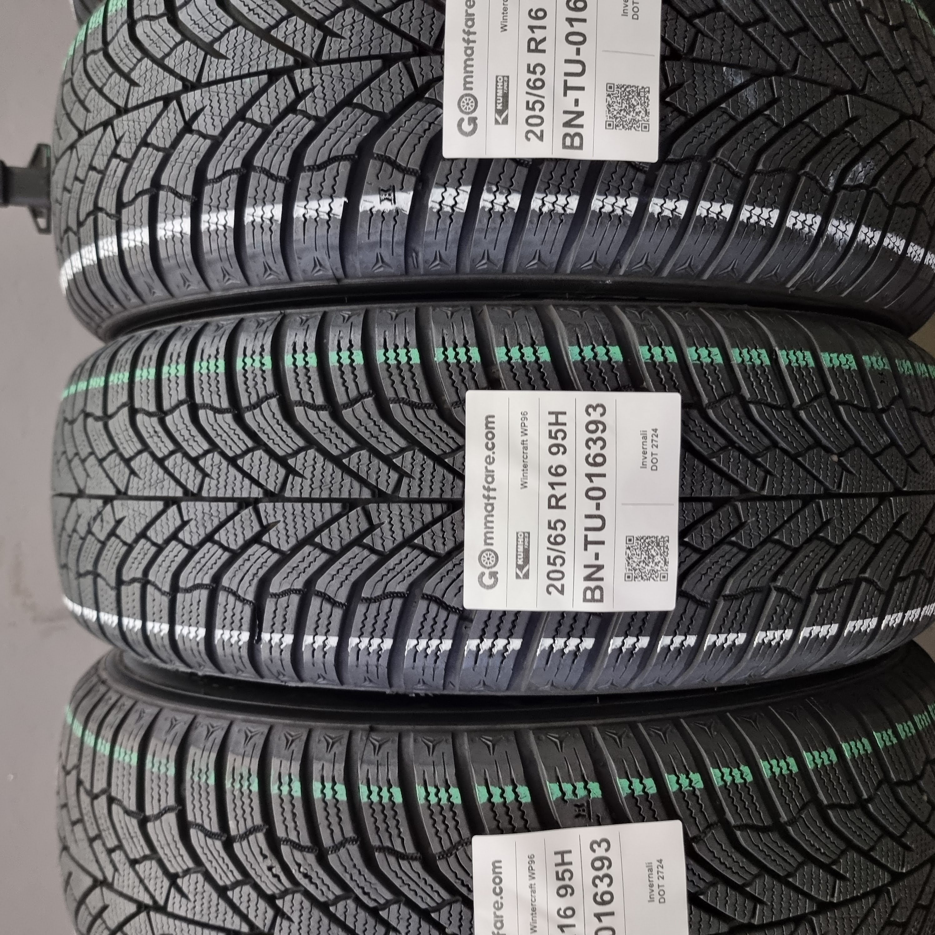 Kumho Tire Wintercraft WP 205/65 R16