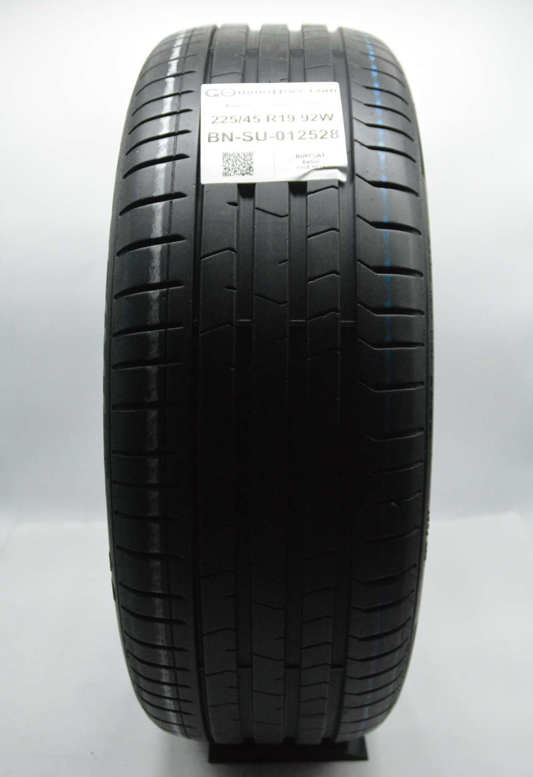 Pirelli PZERO AO RUNFLAT * 225/45 R19