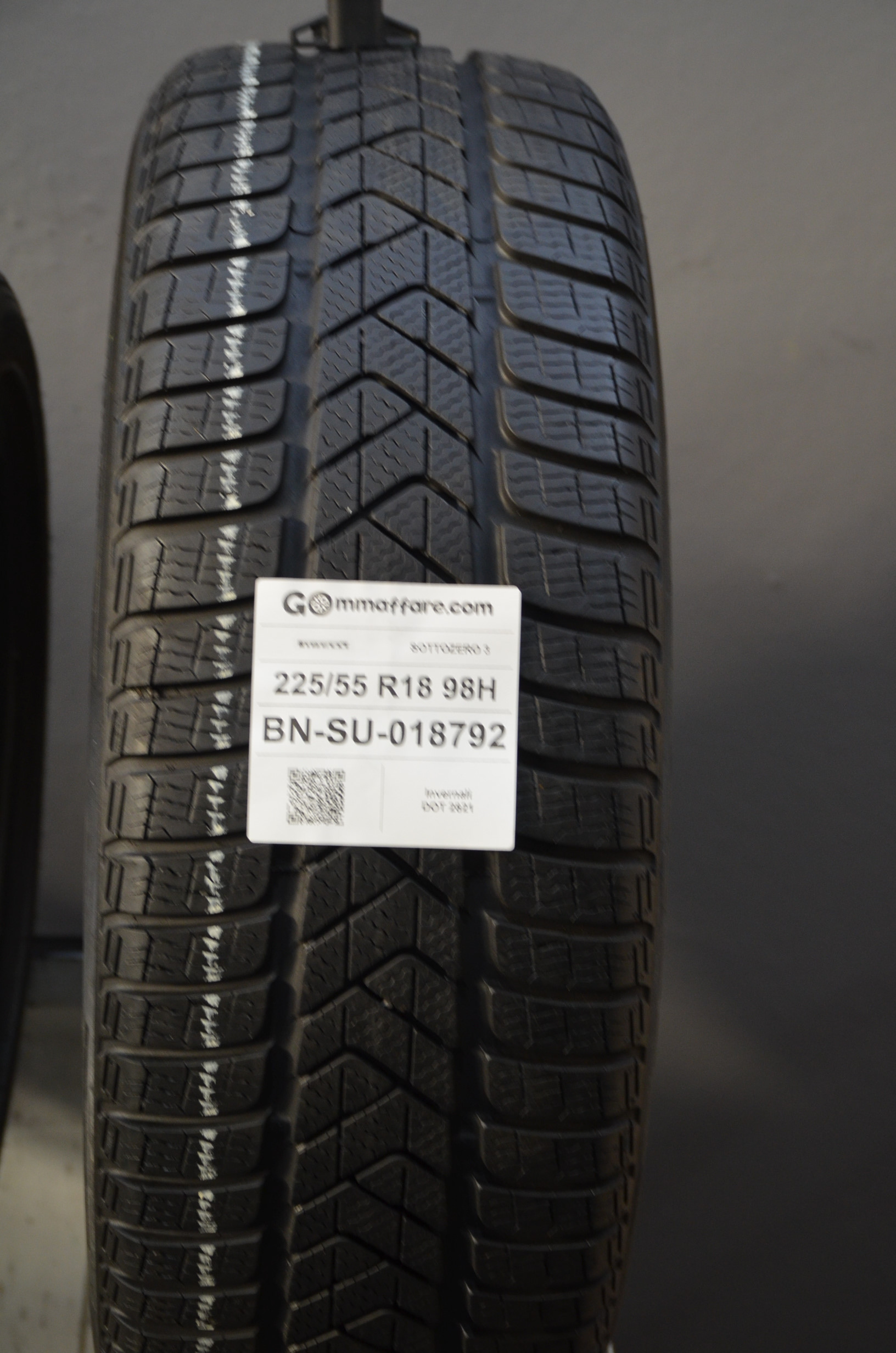 Pirelli SOTTOZERO 3 225/55 R18