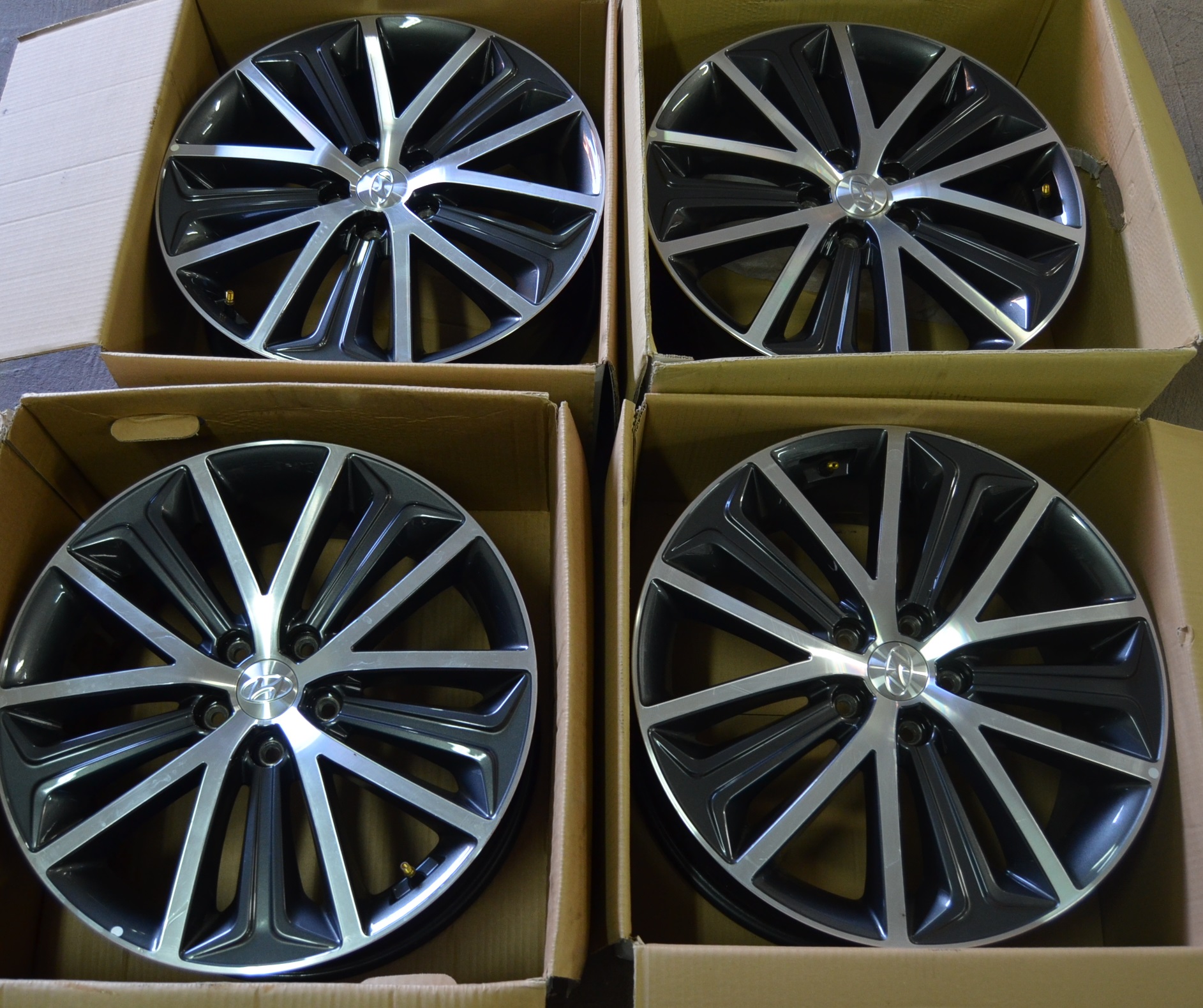 Hyundai Tucson 19"