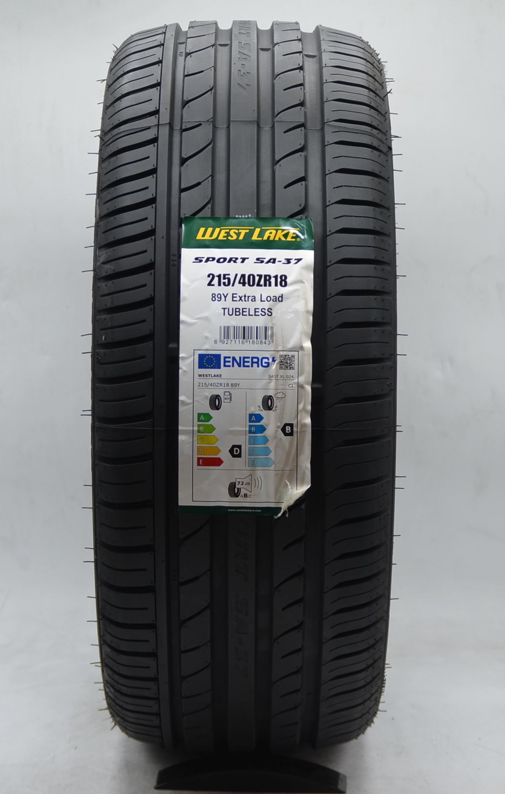 Westlake SA37 XL 215/40 R18