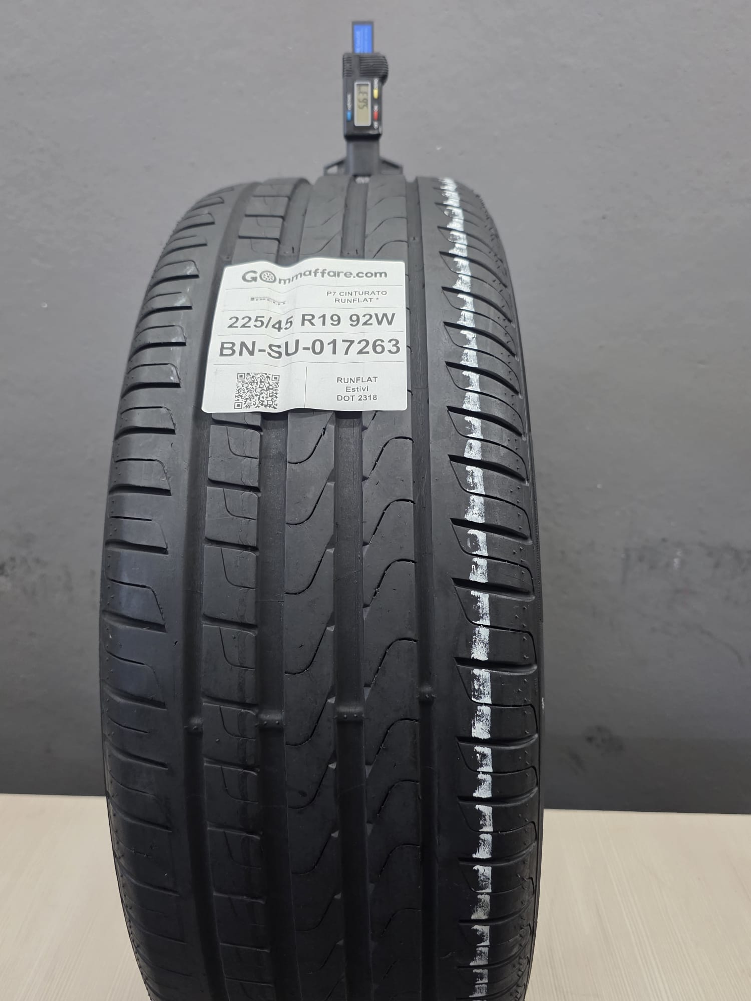 Pirelli P7 CINTURATO RUNFLAT * 225/45 R19