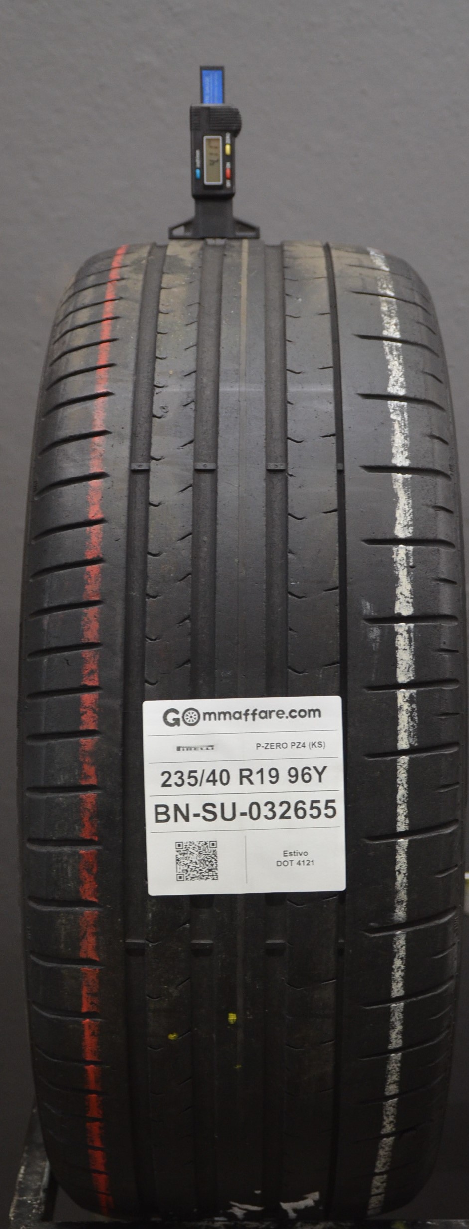 Pirelli P-ZERO PZ4 (KS) 235/40 R19