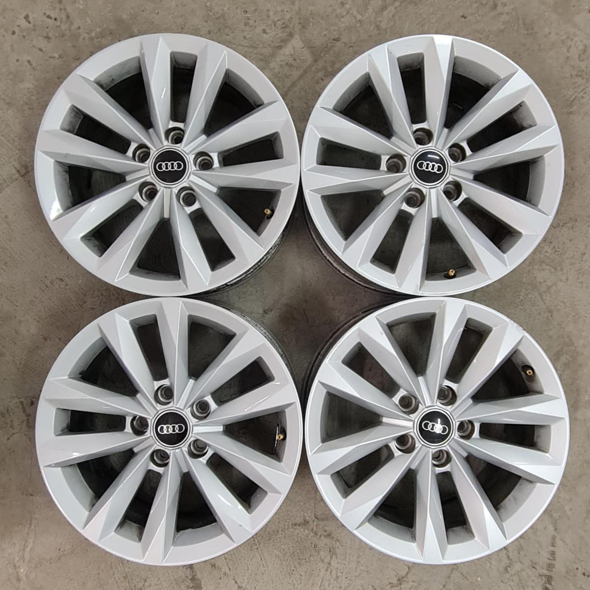 Audi A3 2024 8Y0601025