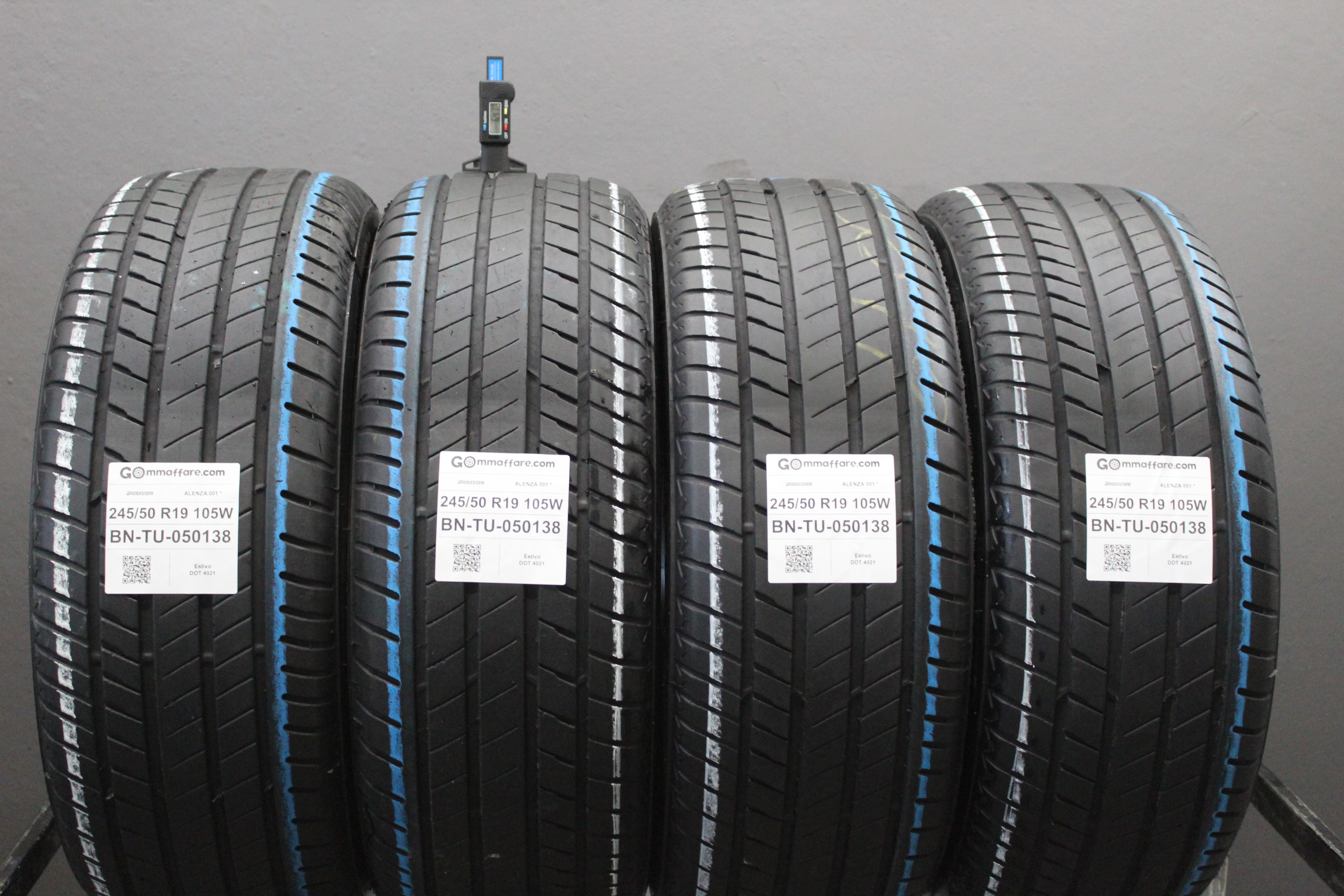 Bridgestone ALENZA 001 * 245/50 R19