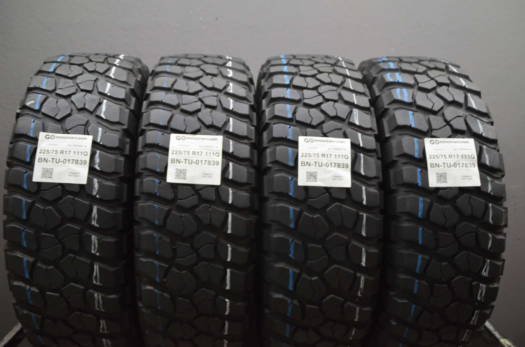 Bf Goodrich ALL TERRAIN T/A 225/75 R17
