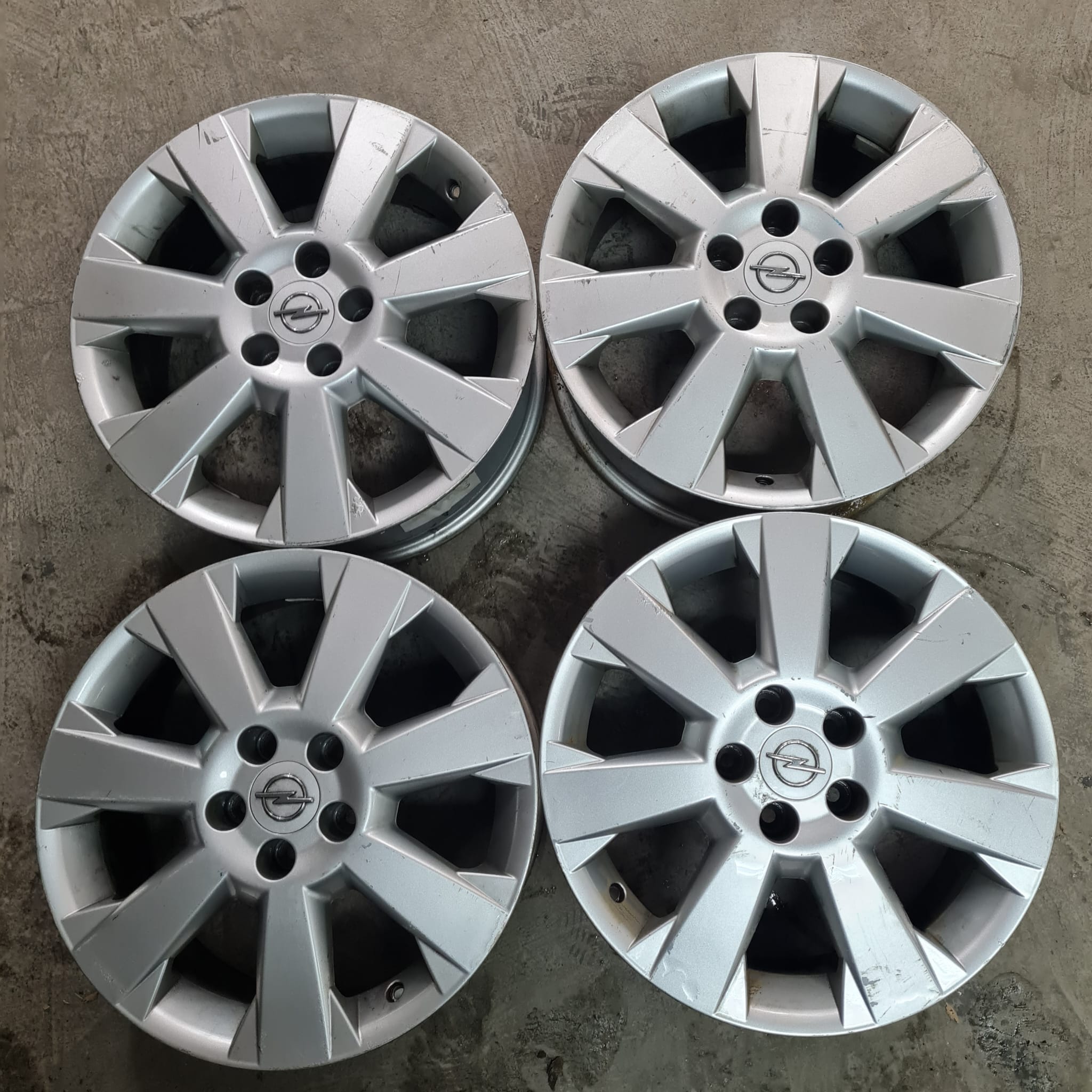 Opel Signum - Vectra 24431911 17"