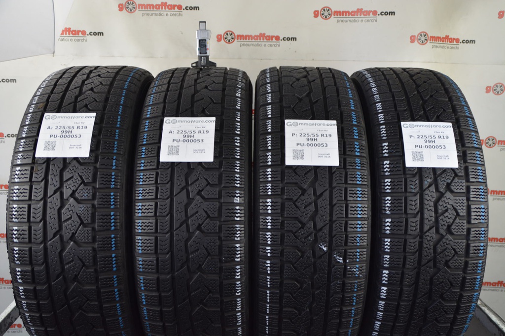 Kumho Tire IZEN RV 225/55 R19