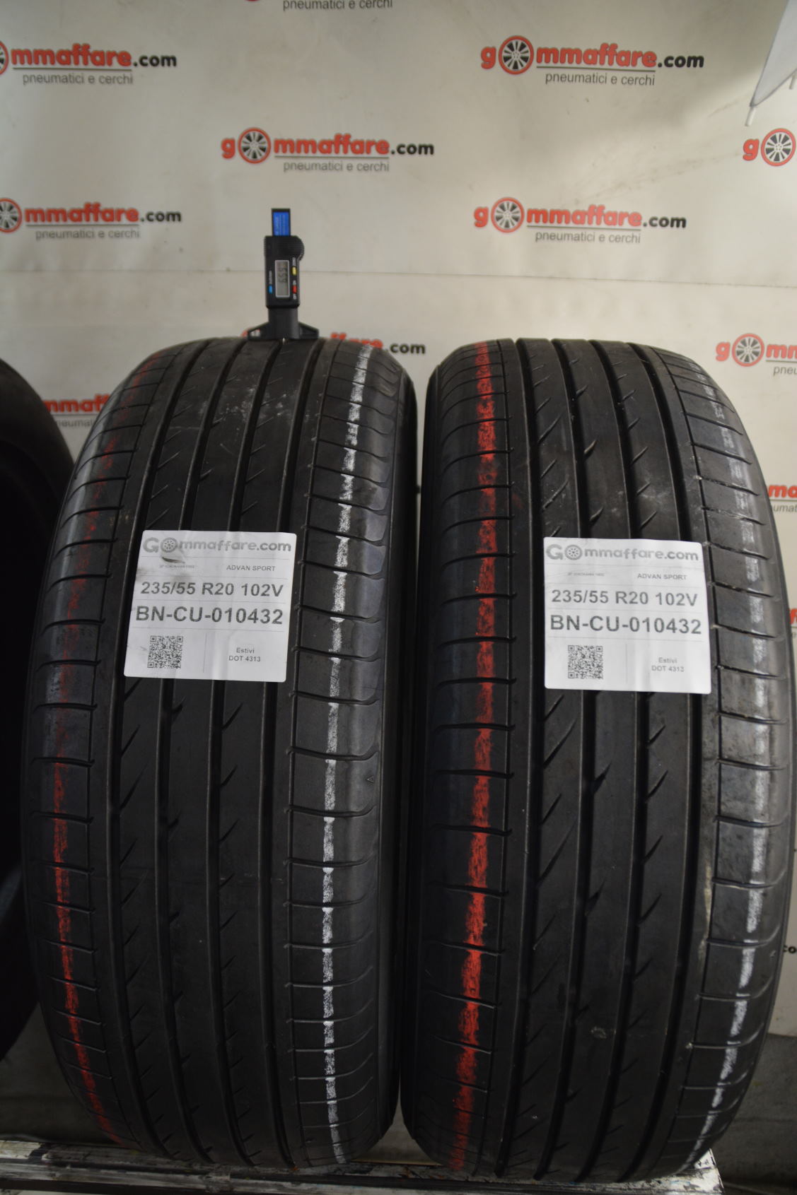 Yokohama ADVAN SPORT 235/55 R20