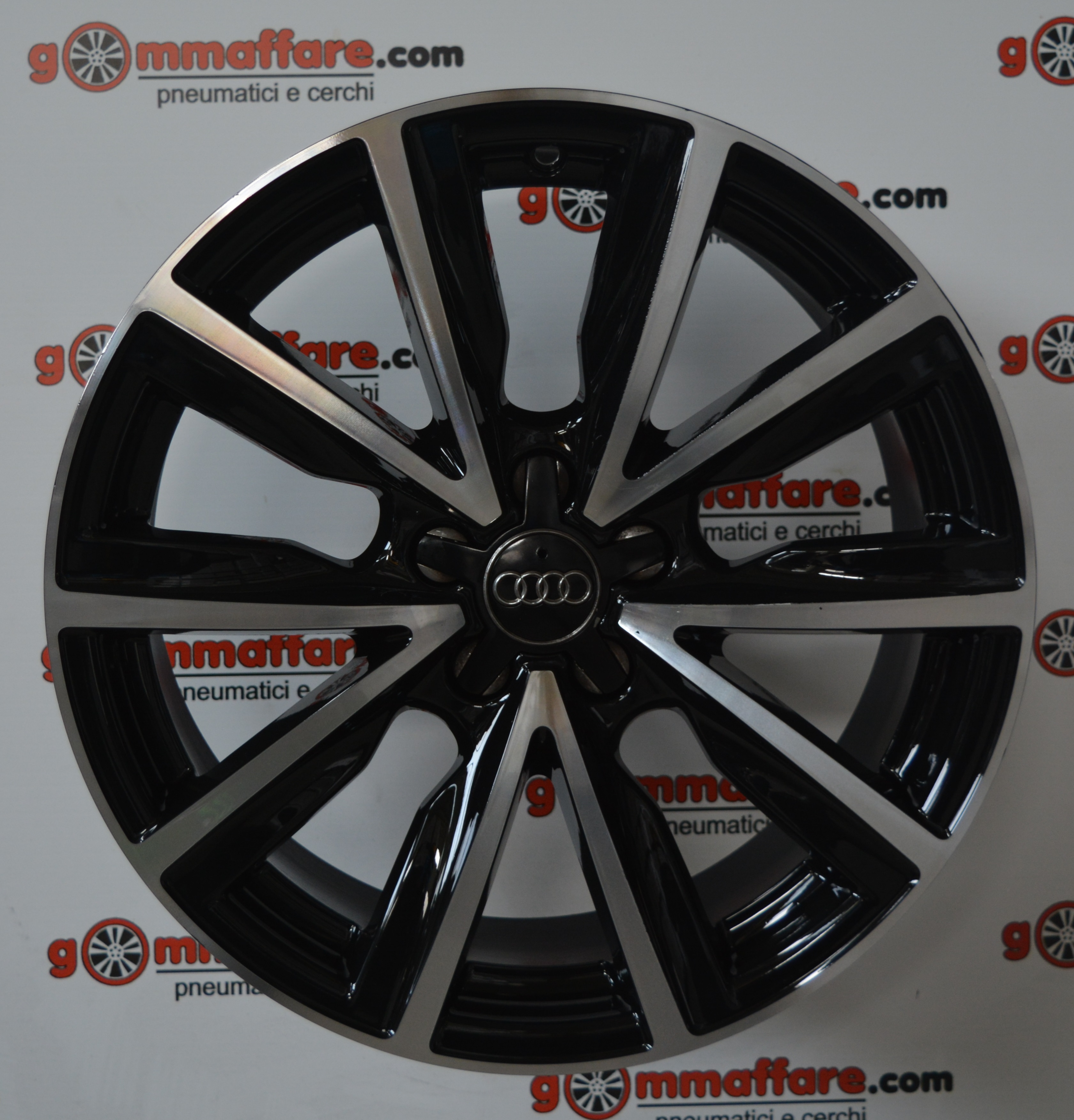 Audi A1 - 8X0601025AL8Z8 17"