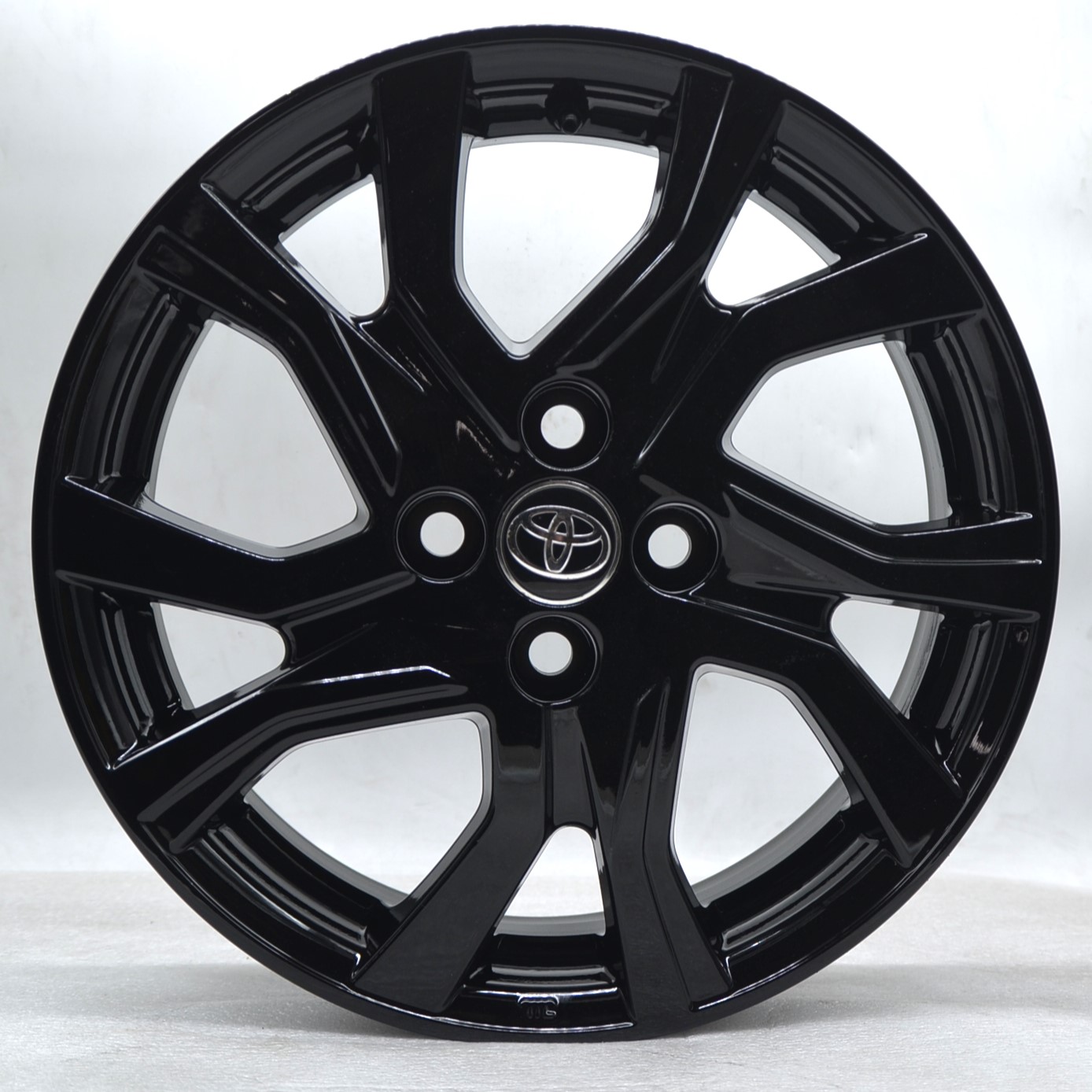 Toyota YARIS - 42611-0DC80