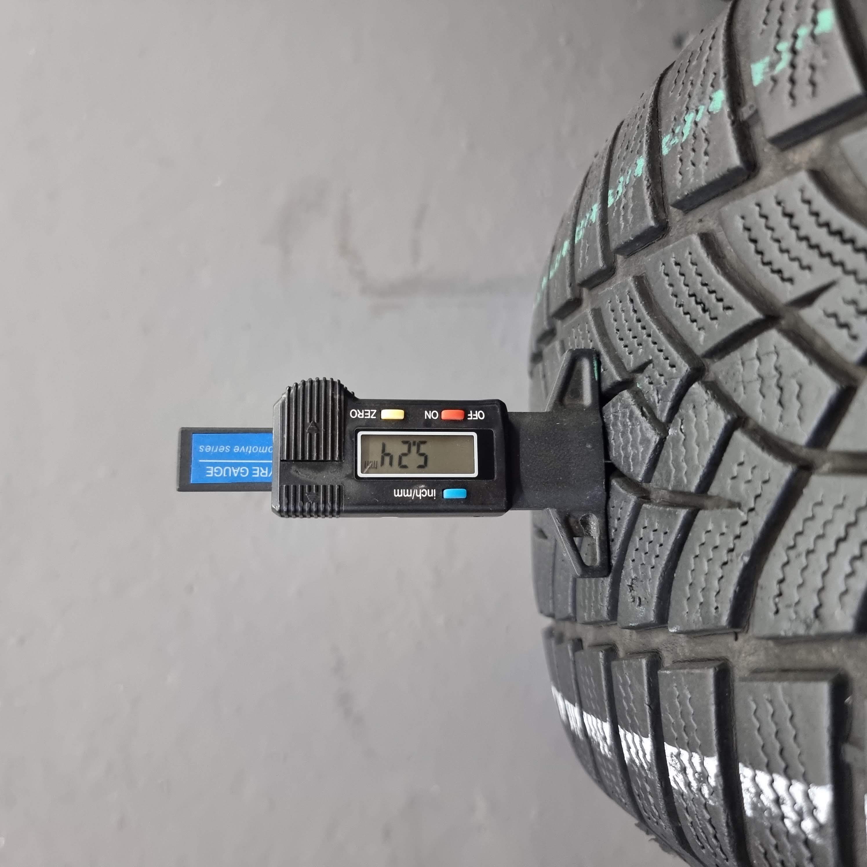 Goodyear Ultragrip performance gen-1 225/55 R17
