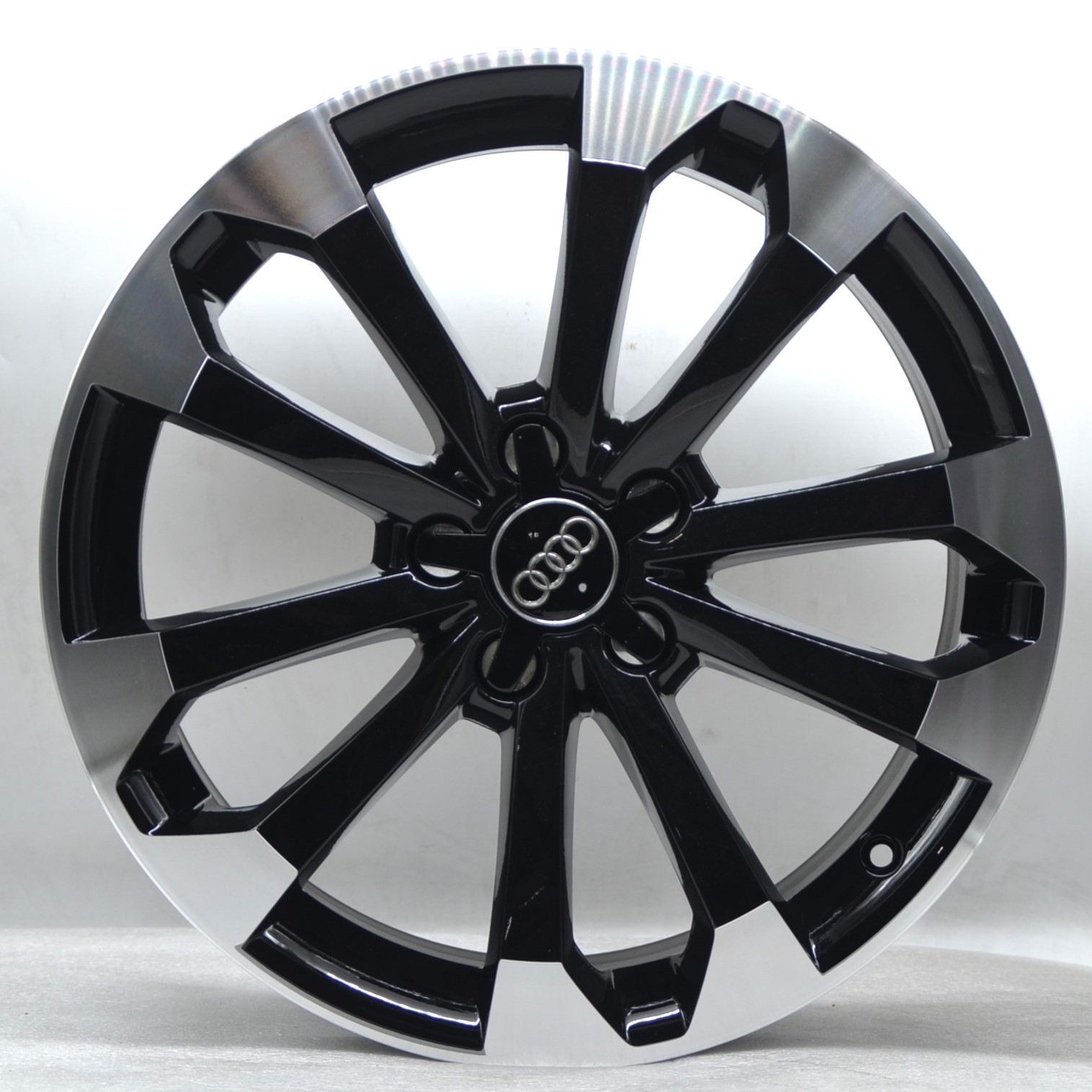 Audi A6 Q5 - 8R0601025BM