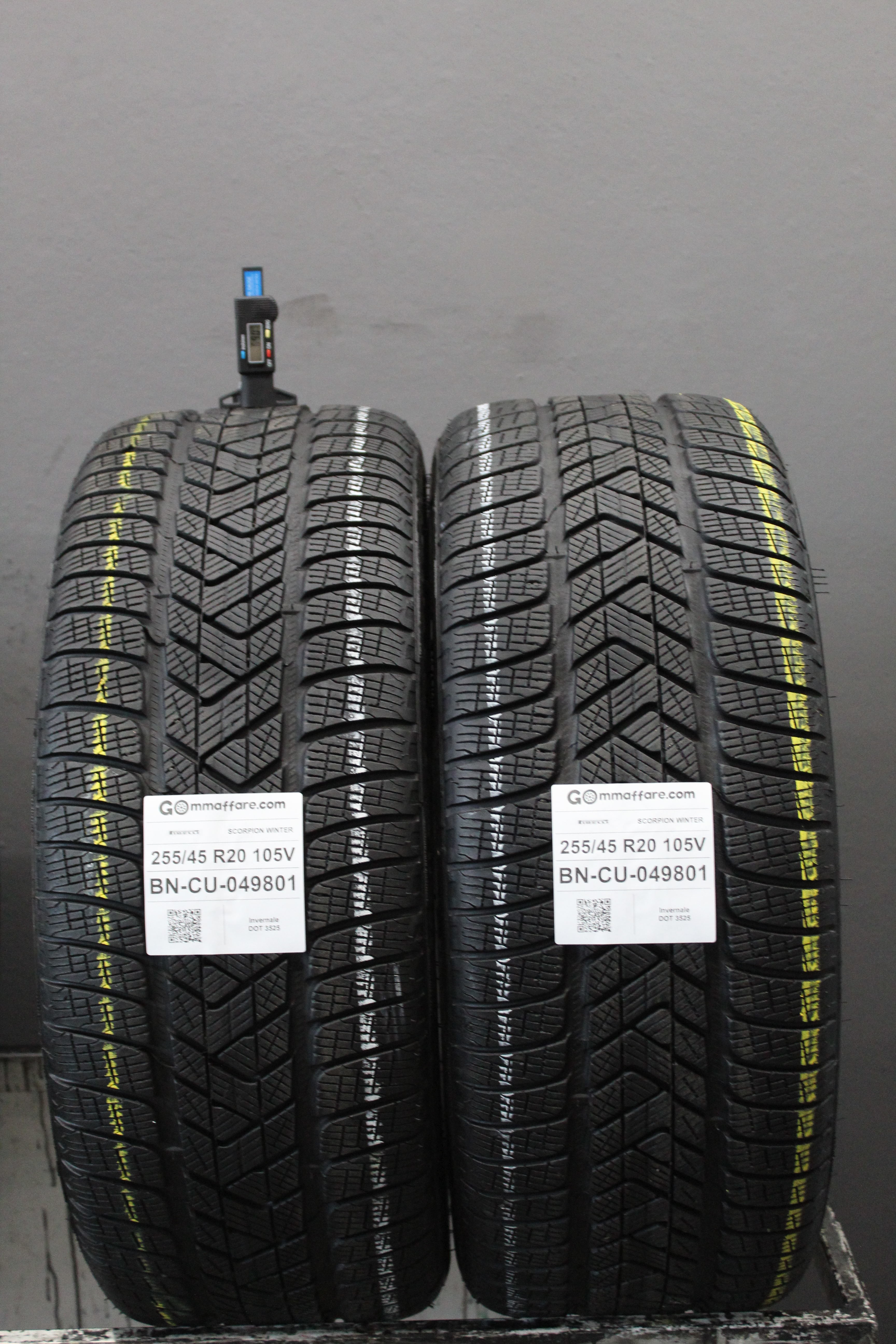 Pirelli SCORPION WINTER 255/45 R20