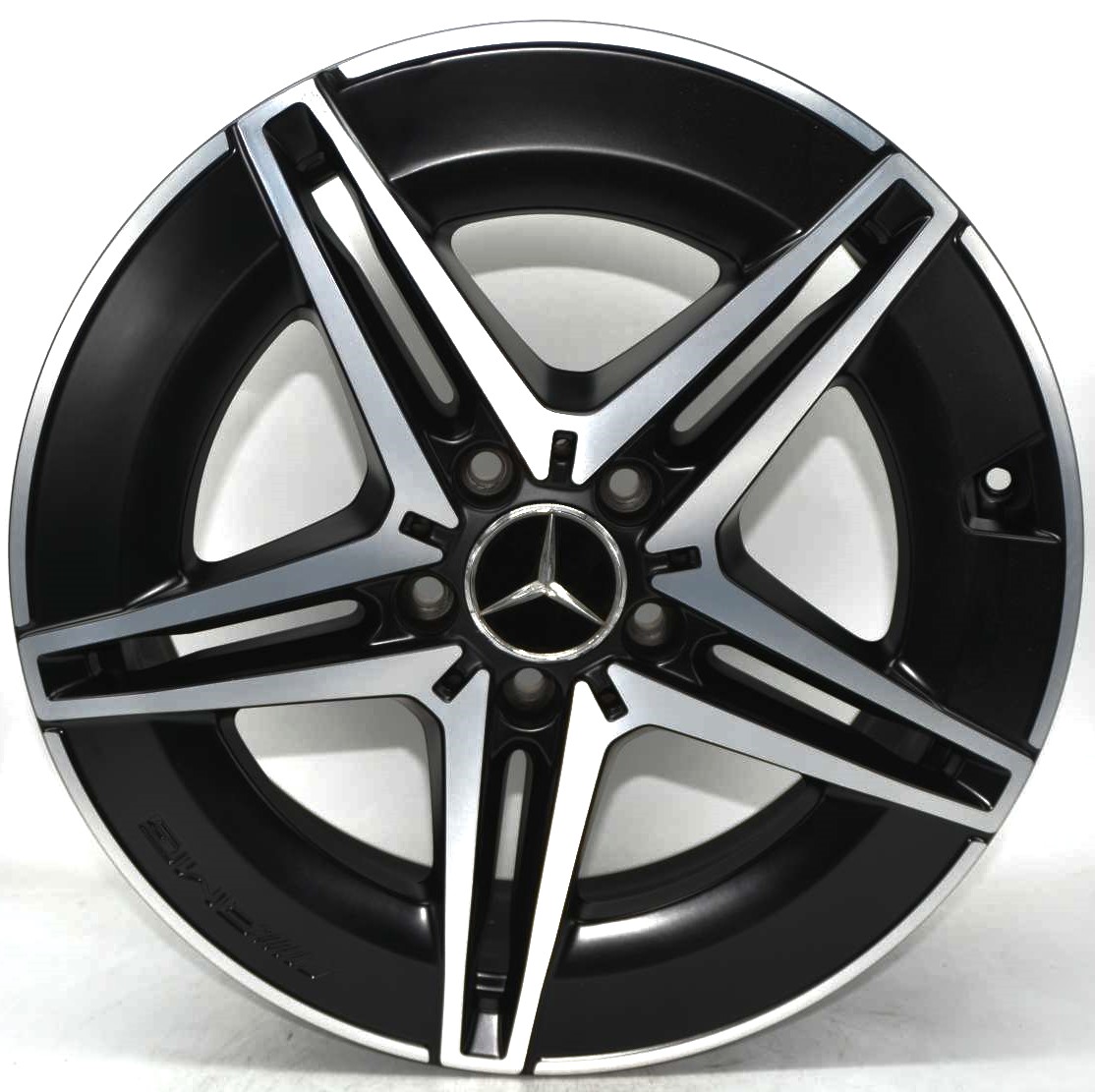 Mercedes Benz EQA EQB A2434011700 18"