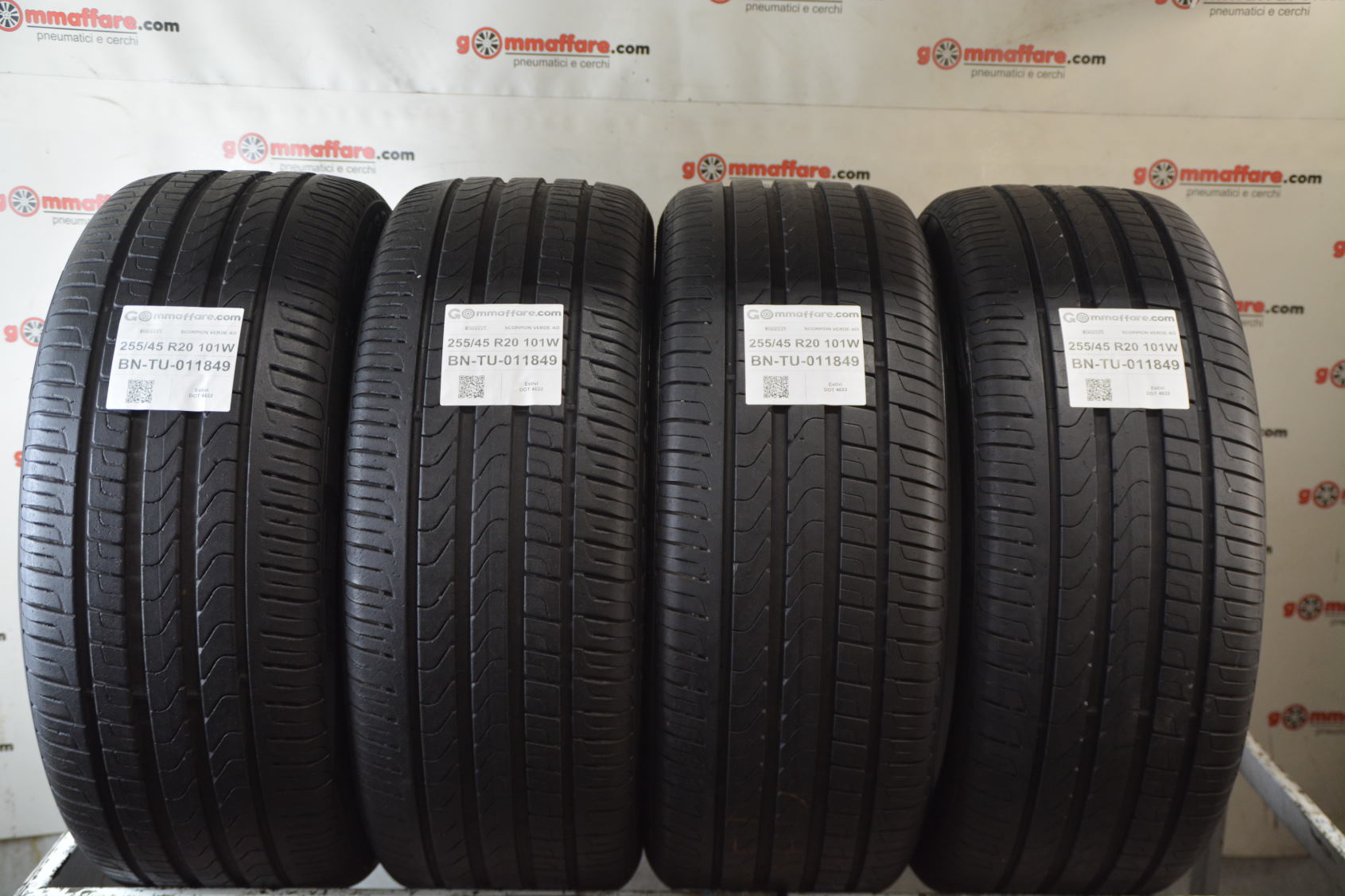Pirelli SCORPION VERDE AO 255/45 R20