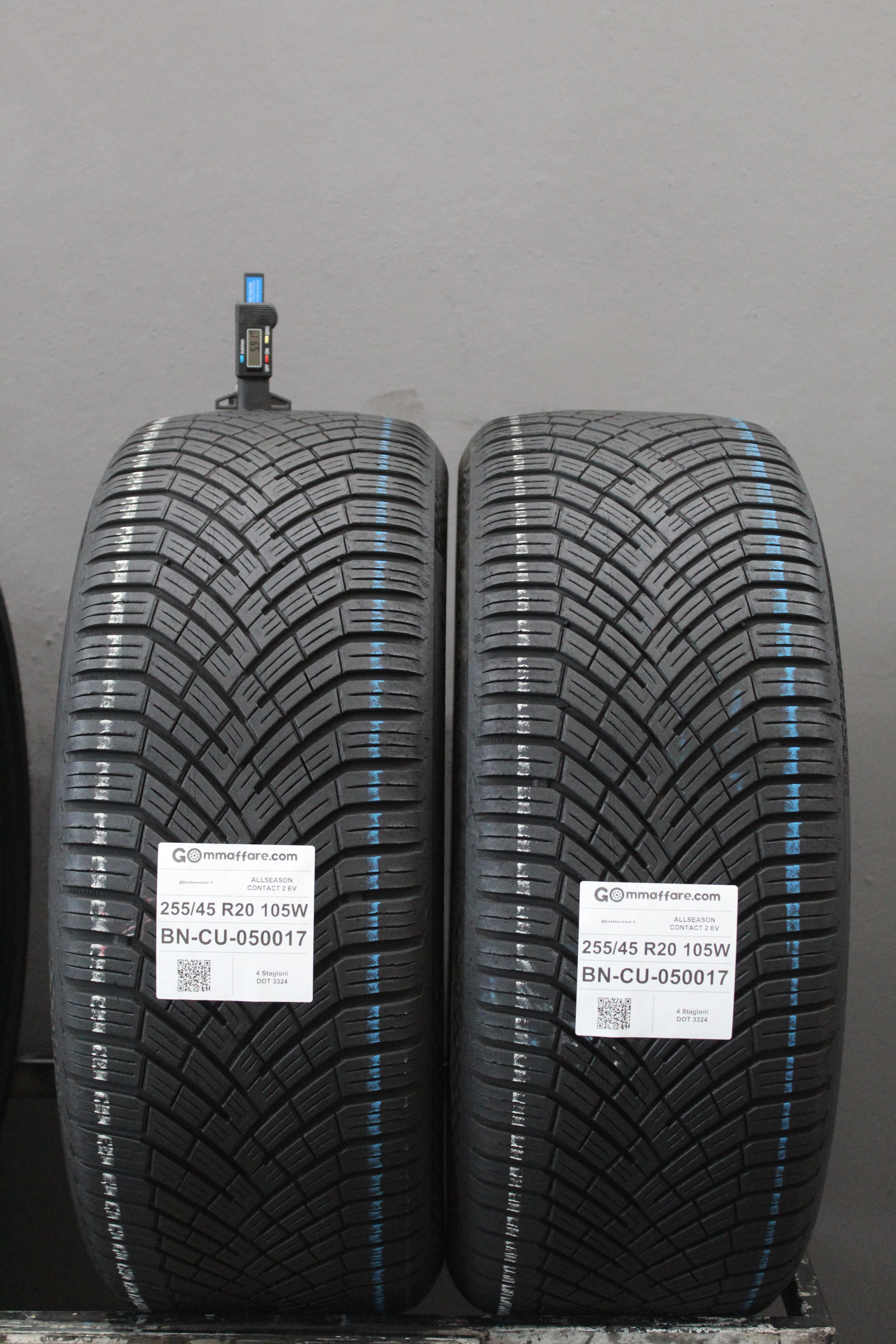 Continental ALLSEASON CONTACT 2 EV 255/45 R20