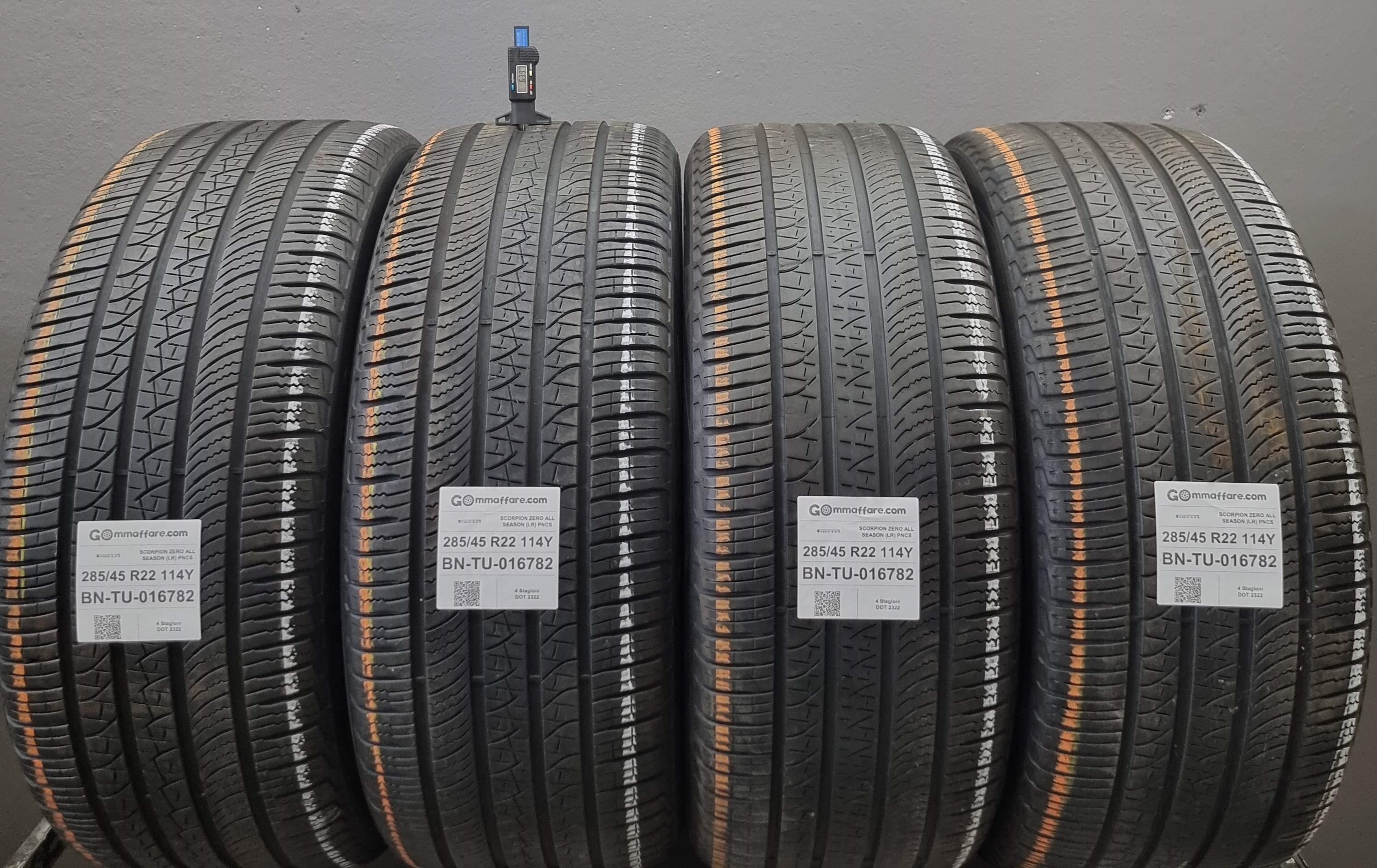 Pirelli SCORPION ZERO ALL SEASON (LR) PNCS 285/45 R22