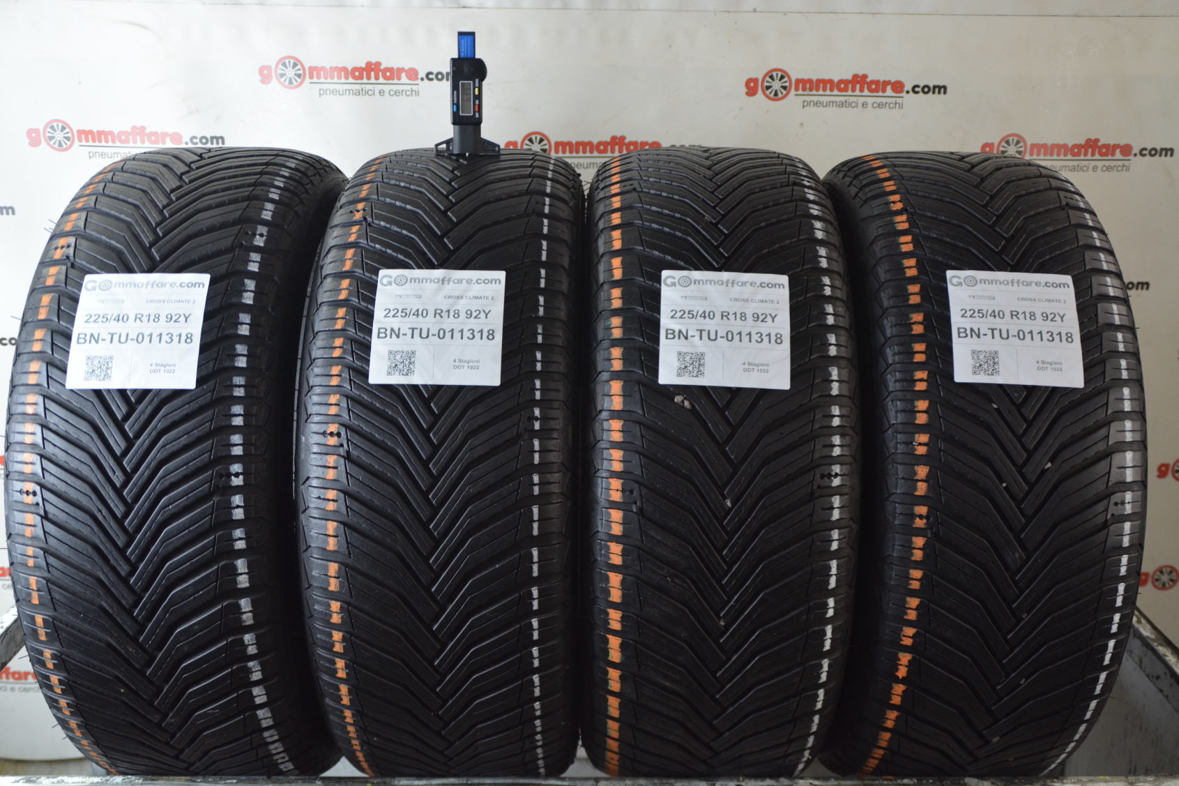 Michelin CROSS CLIMATE 2 225/40 R18